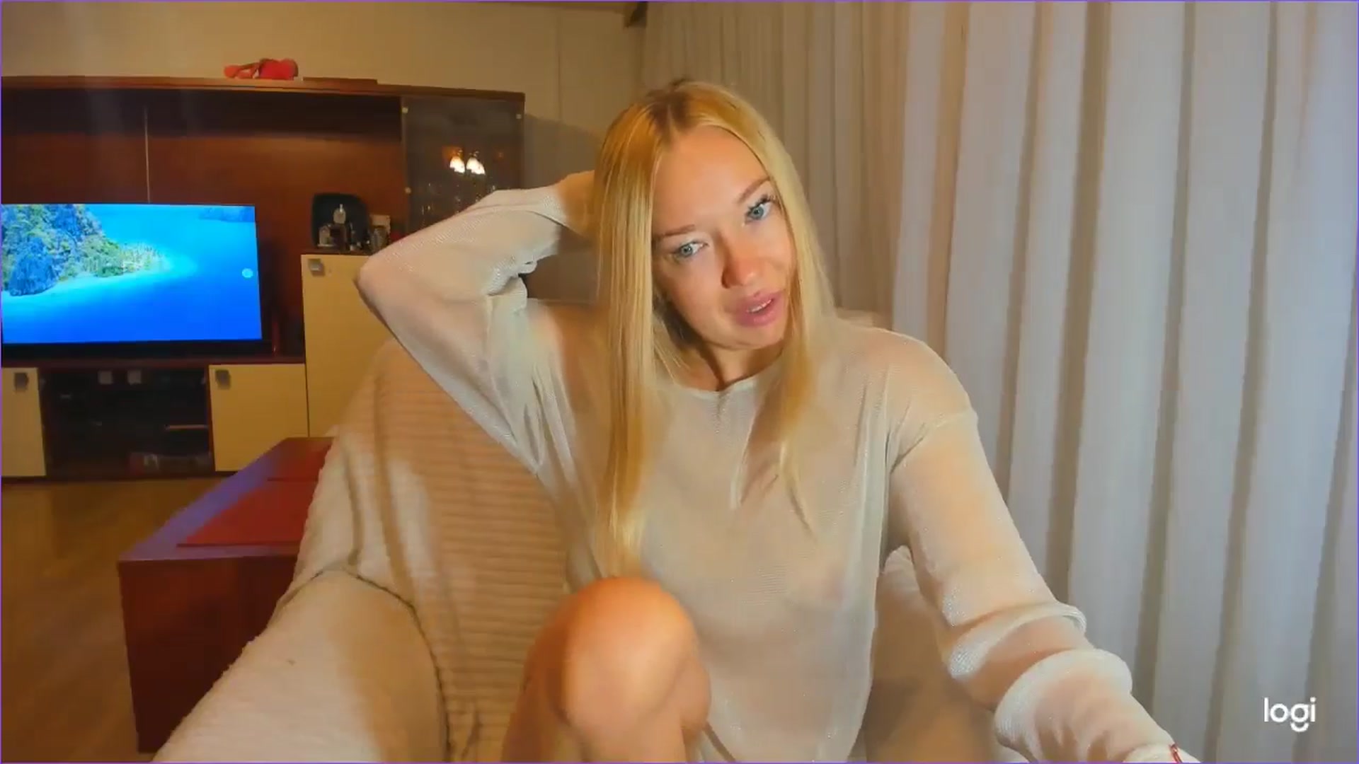 Gallery image thumbnail from FlamingoDream's myfreecams stream on, 09/25/2024, 01:30 image 15 of 20