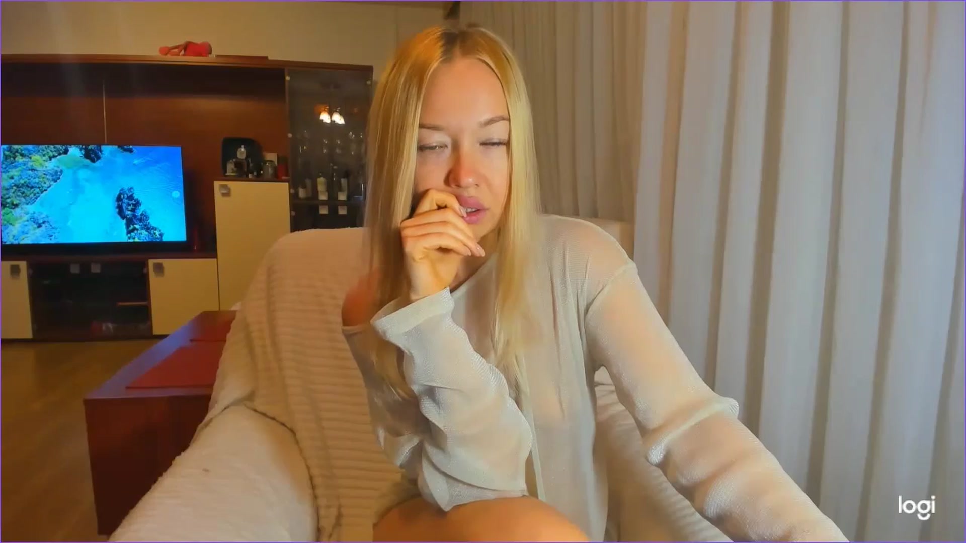 Gallery image thumbnail from FlamingoDream's myfreecams stream on, 09/25/2024, 01:30 image 13 of 20