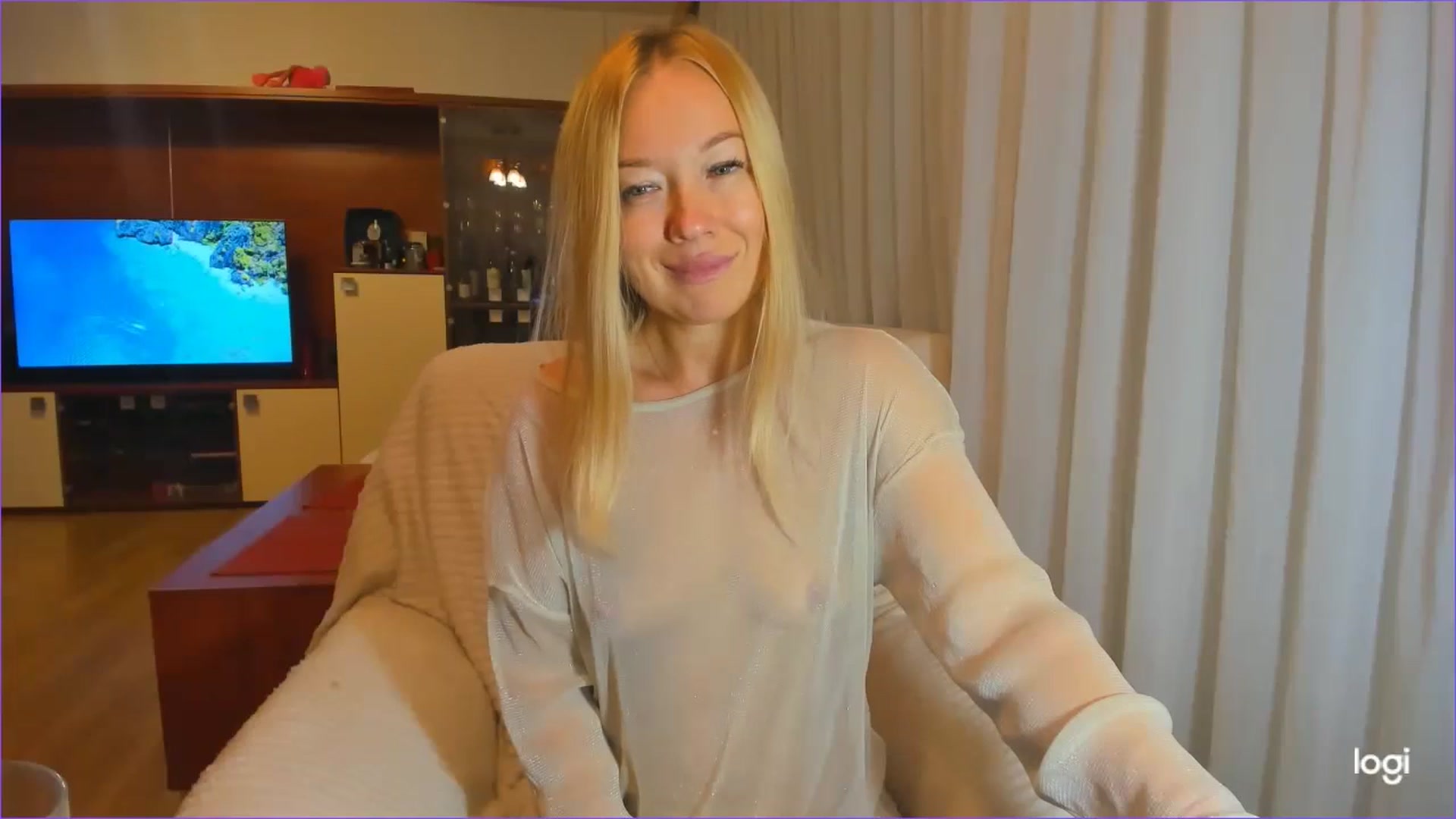 Gallery image thumbnail from FlamingoDream's myfreecams stream on, 09/25/2024, 01:30 image 2 of 20