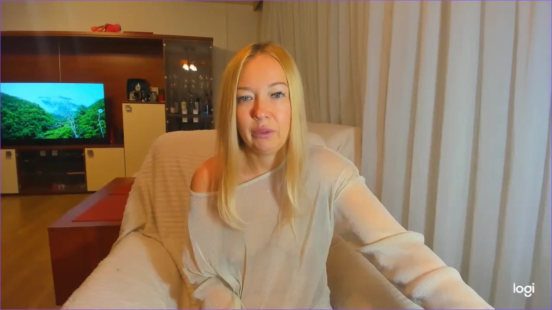 Gallery image thumbnail from FlamingoDream's myfreecams stream on, 09/25/2024, 01:30 image 19 of 20