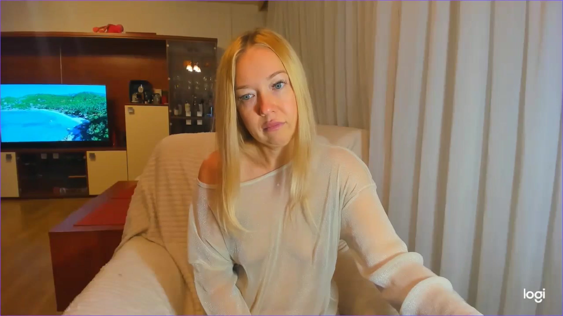 Gallery image thumbnail from FlamingoDream's myfreecams stream on, 09/25/2024, 01:30 image 17 of 20