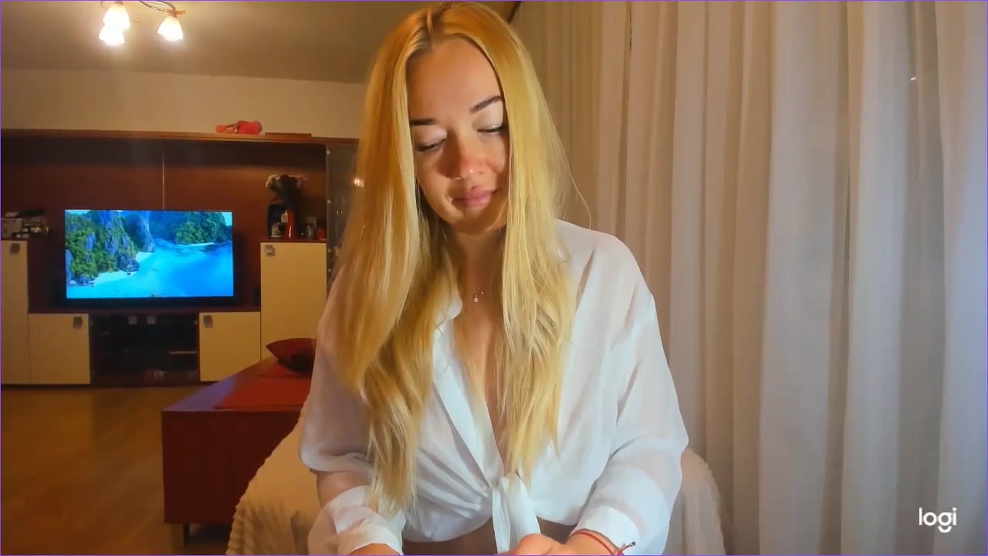Gallery image thumbnail from FlamingoDream's myfreecams stream on, 09/26/2024, 23:37 image 2 of 20