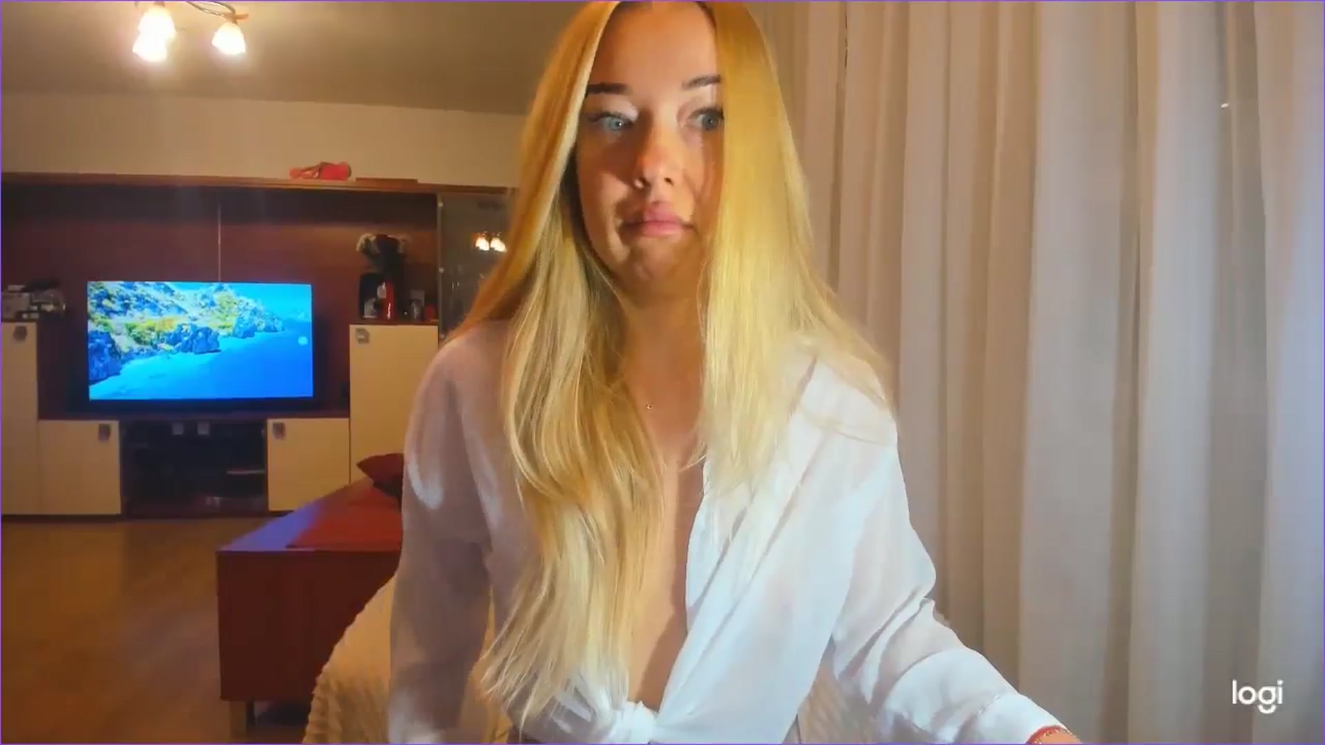 Gallery image thumbnail from FlamingoDream's myfreecams stream on, 09/26/2024, 23:37 image 7 of 20