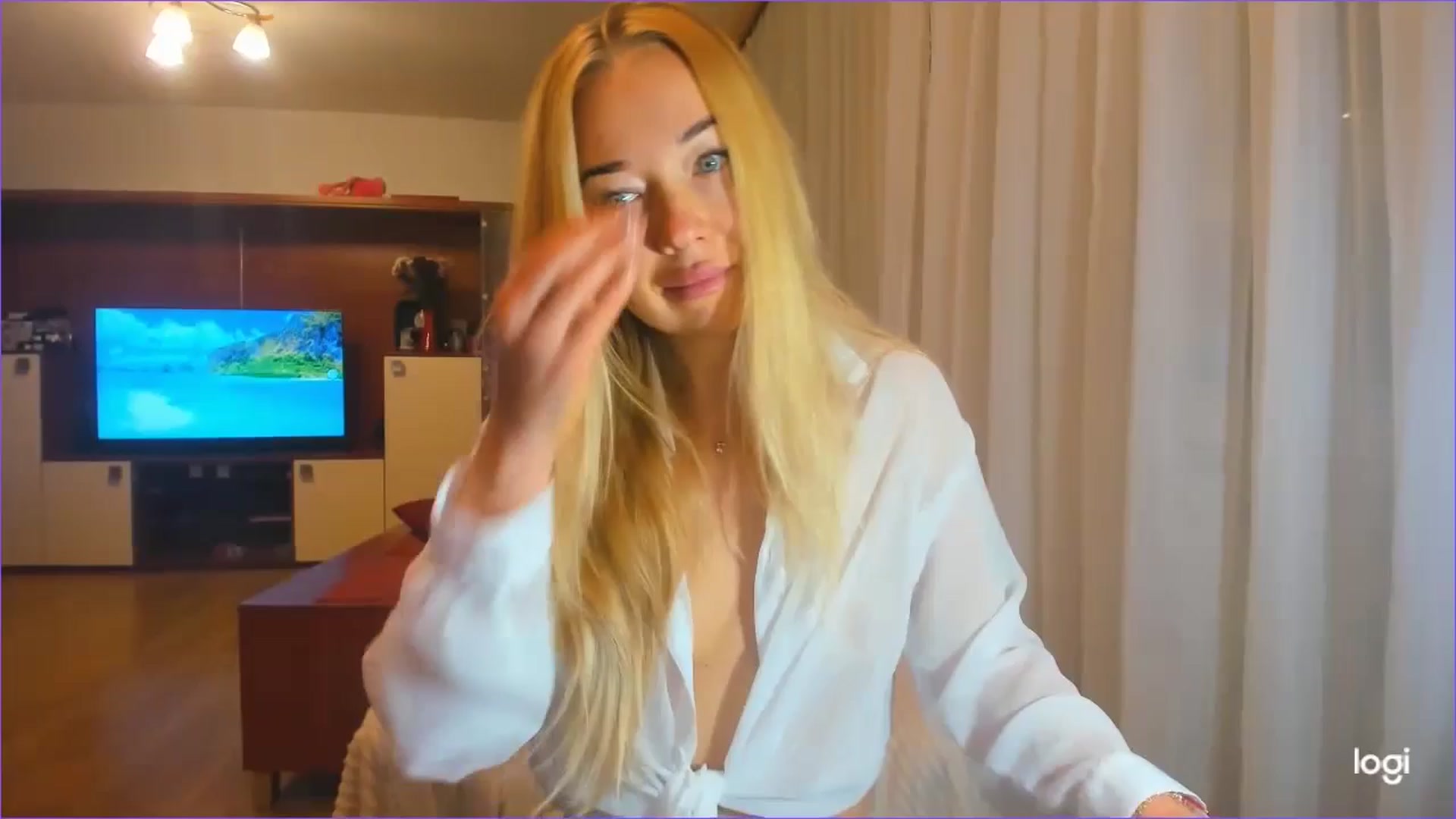 Gallery image thumbnail from FlamingoDream's myfreecams stream on, 09/26/2024, 23:37 image 8 of 20