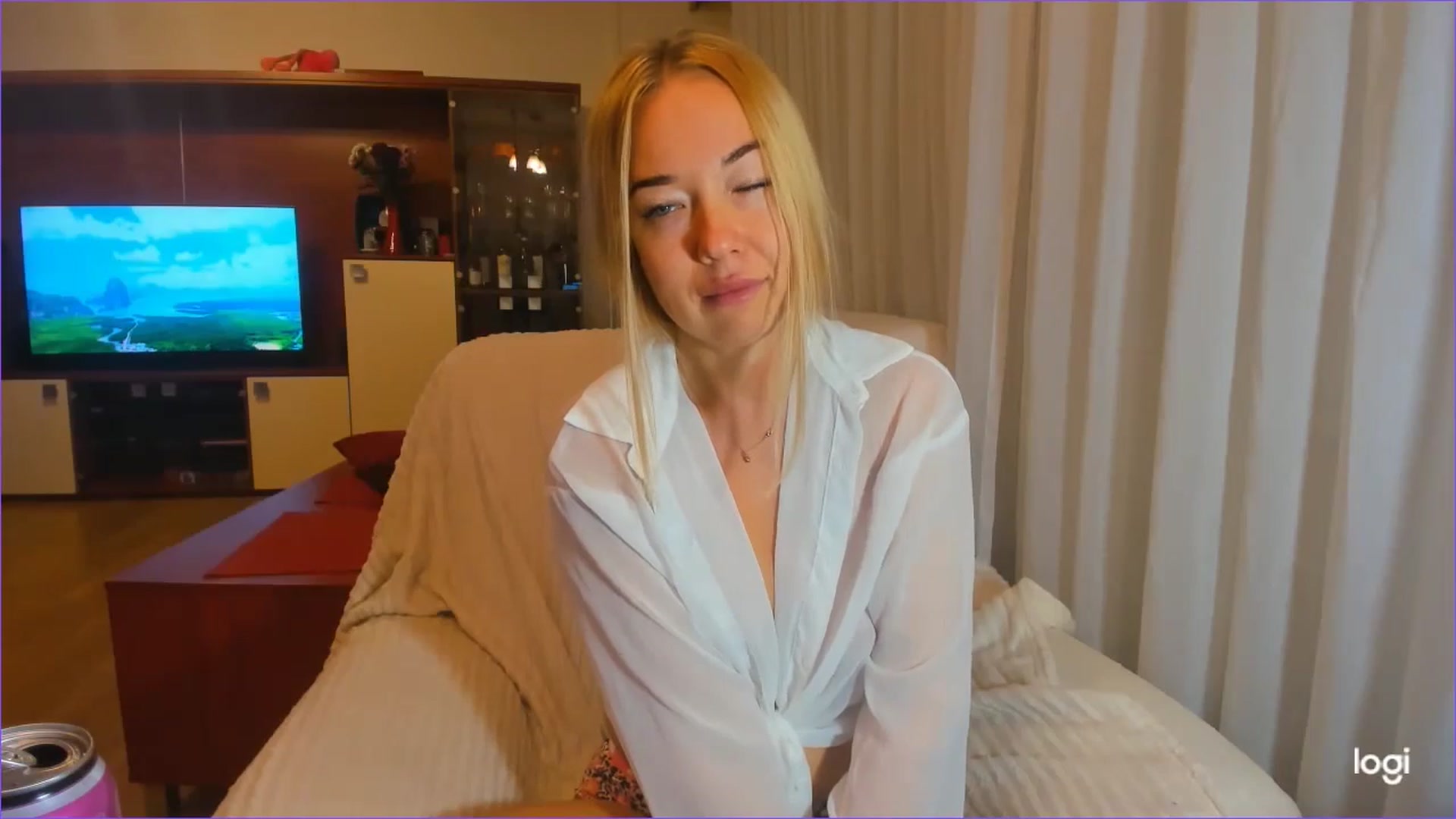 Gallery image thumbnail from FlamingoDream's myfreecams stream on, 09/27/2024, 03:01 image 17 of 20