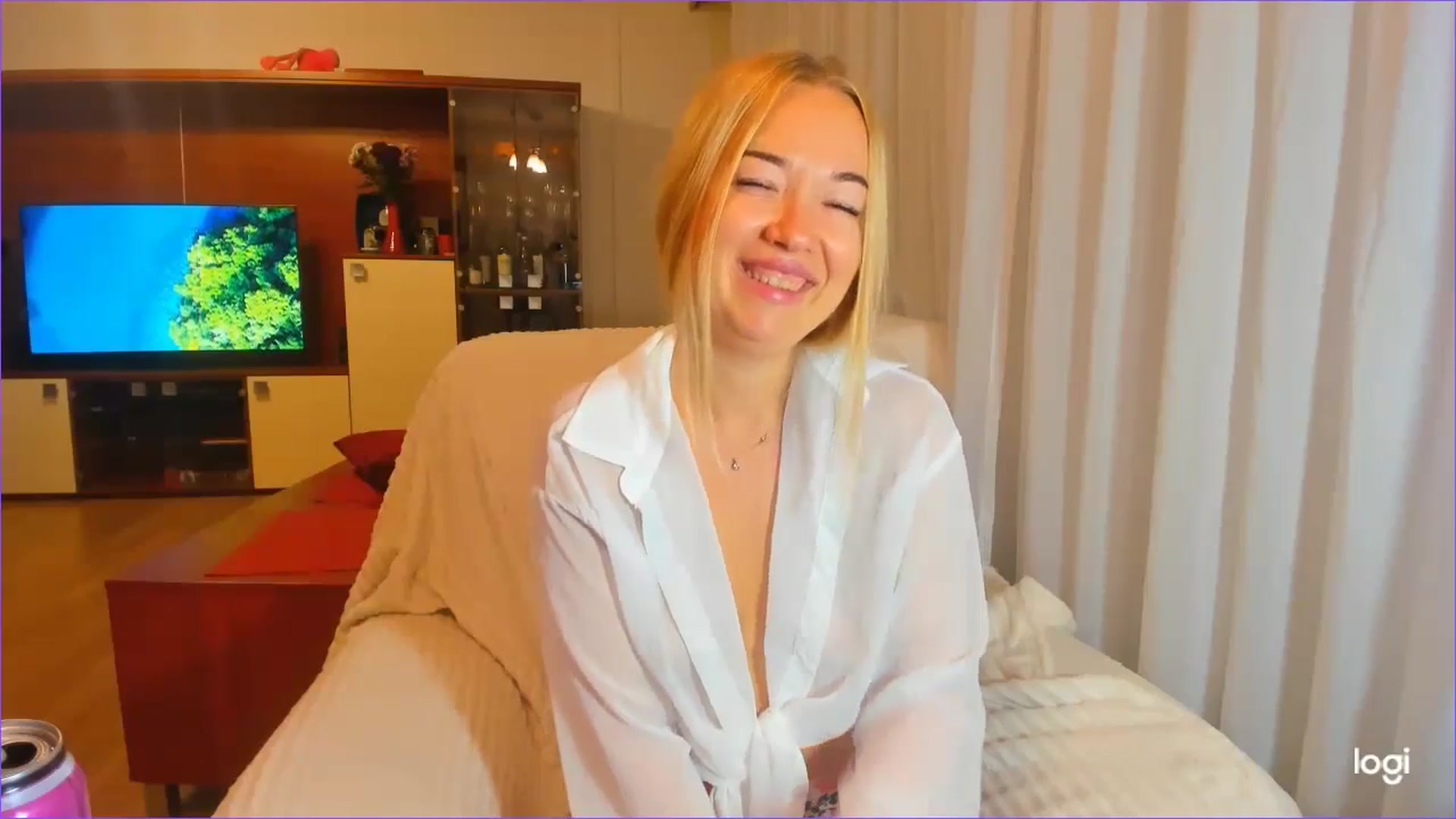 Gallery image thumbnail from FlamingoDream's myfreecams stream on, 09/27/2024, 03:01 image 11 of 20