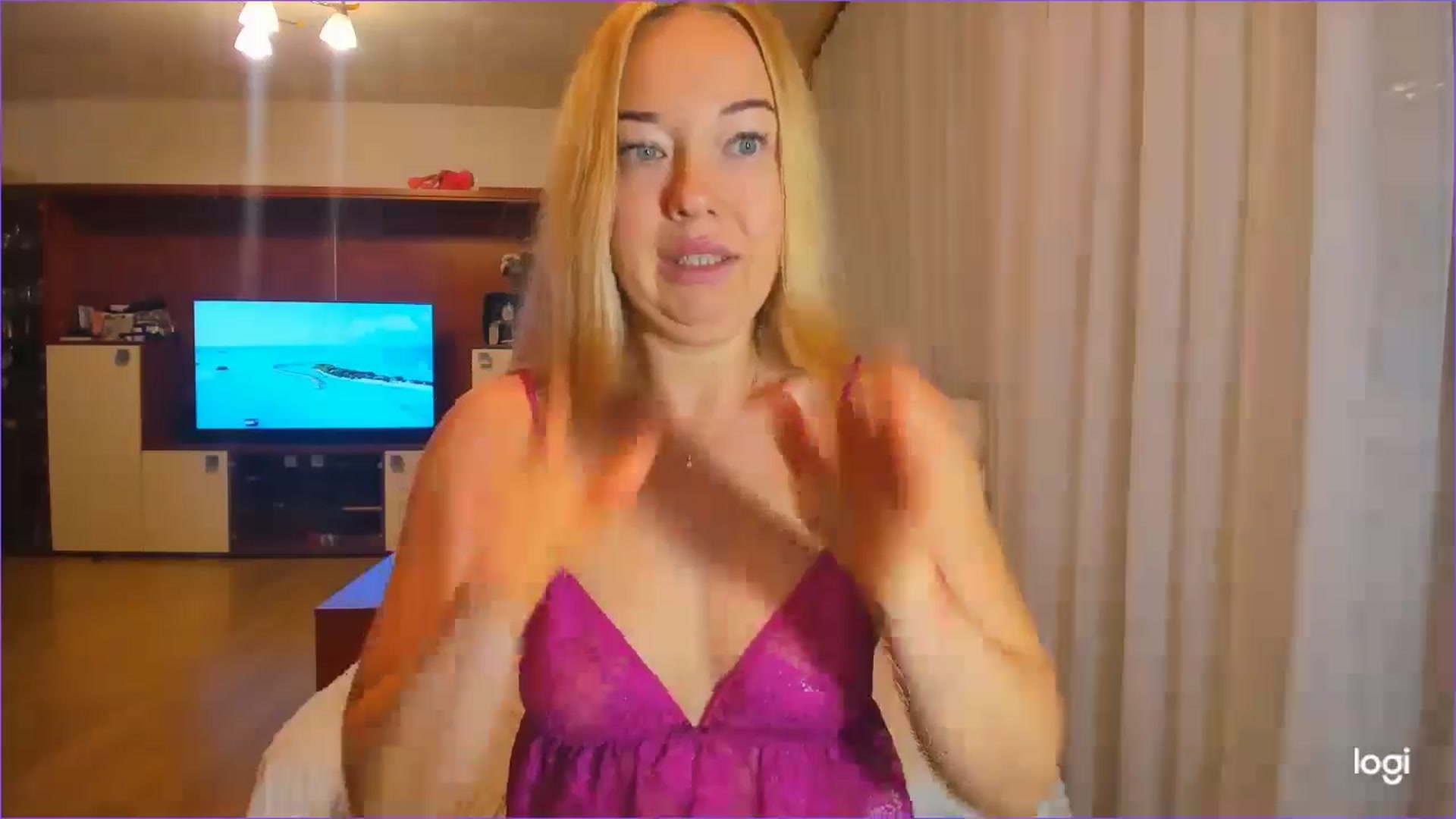 Gallery image thumbnail from FlamingoDream's myfreecams stream on, 10/01/2024, 24:02 image 12 of 20