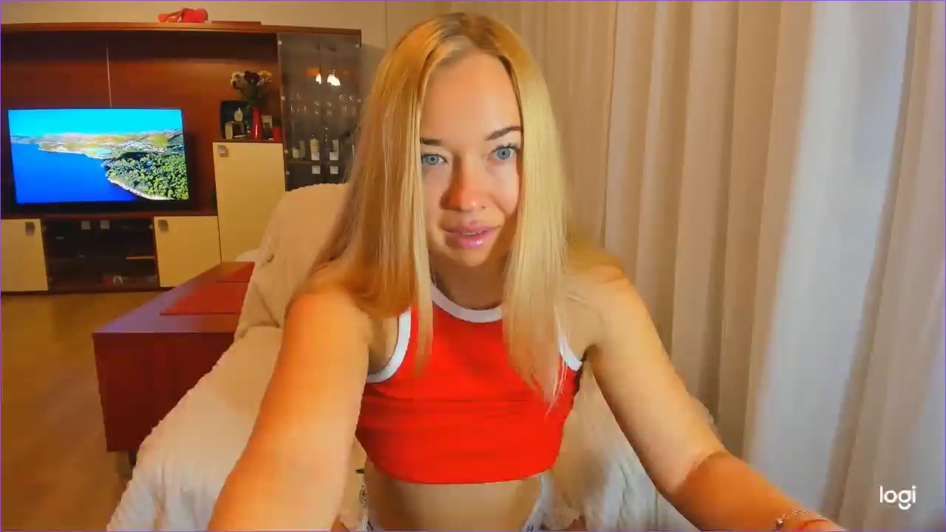 Gallery image thumbnail from FlamingoDream's myfreecams stream on, 10/01/2024, 21:35 image 12 of 20