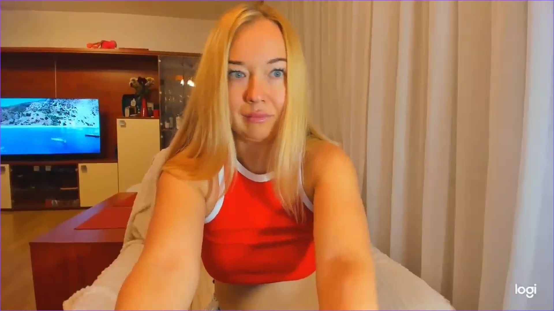 Gallery image thumbnail from FlamingoDream's myfreecams stream on, 10/01/2024, 21:35 image 20 of 20