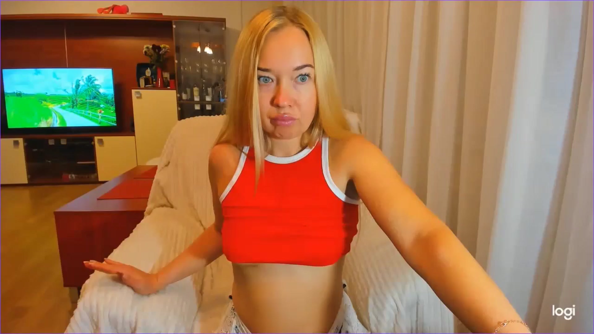 Gallery image thumbnail from FlamingoDream's myfreecams stream on, 10/01/2024, 21:35 image 14 of 20