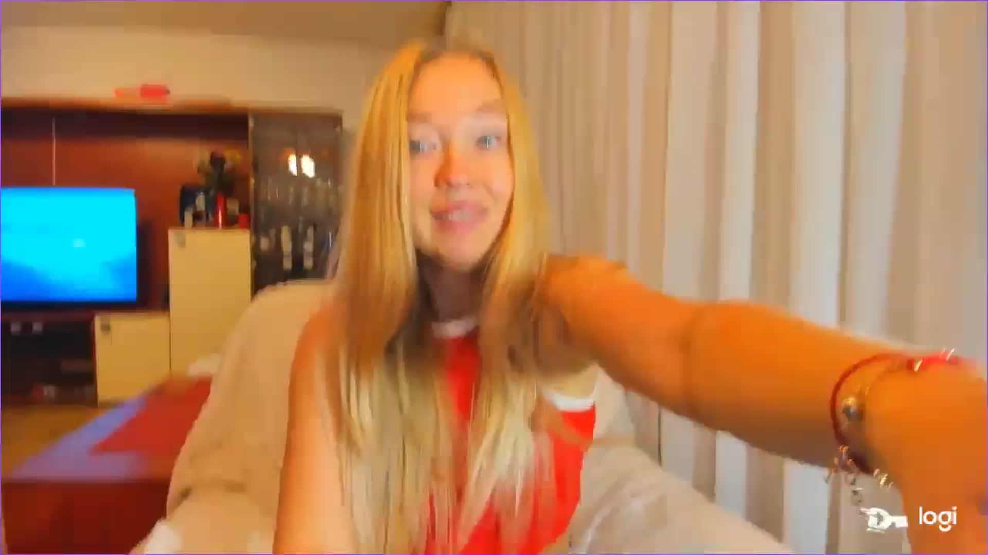 Gallery image thumbnail from FlamingoDream's myfreecams stream on, 10/02/2024, 24:02 image 18 of 20
