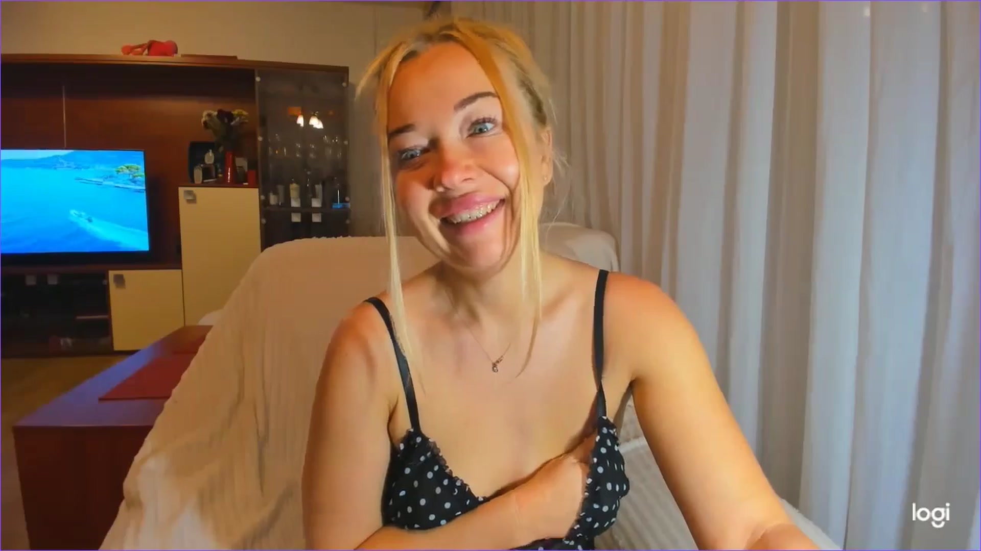 Gallery image thumbnail from FlamingoDream's myfreecams stream on, 10/02/2024, 03:52 image 20 of 20