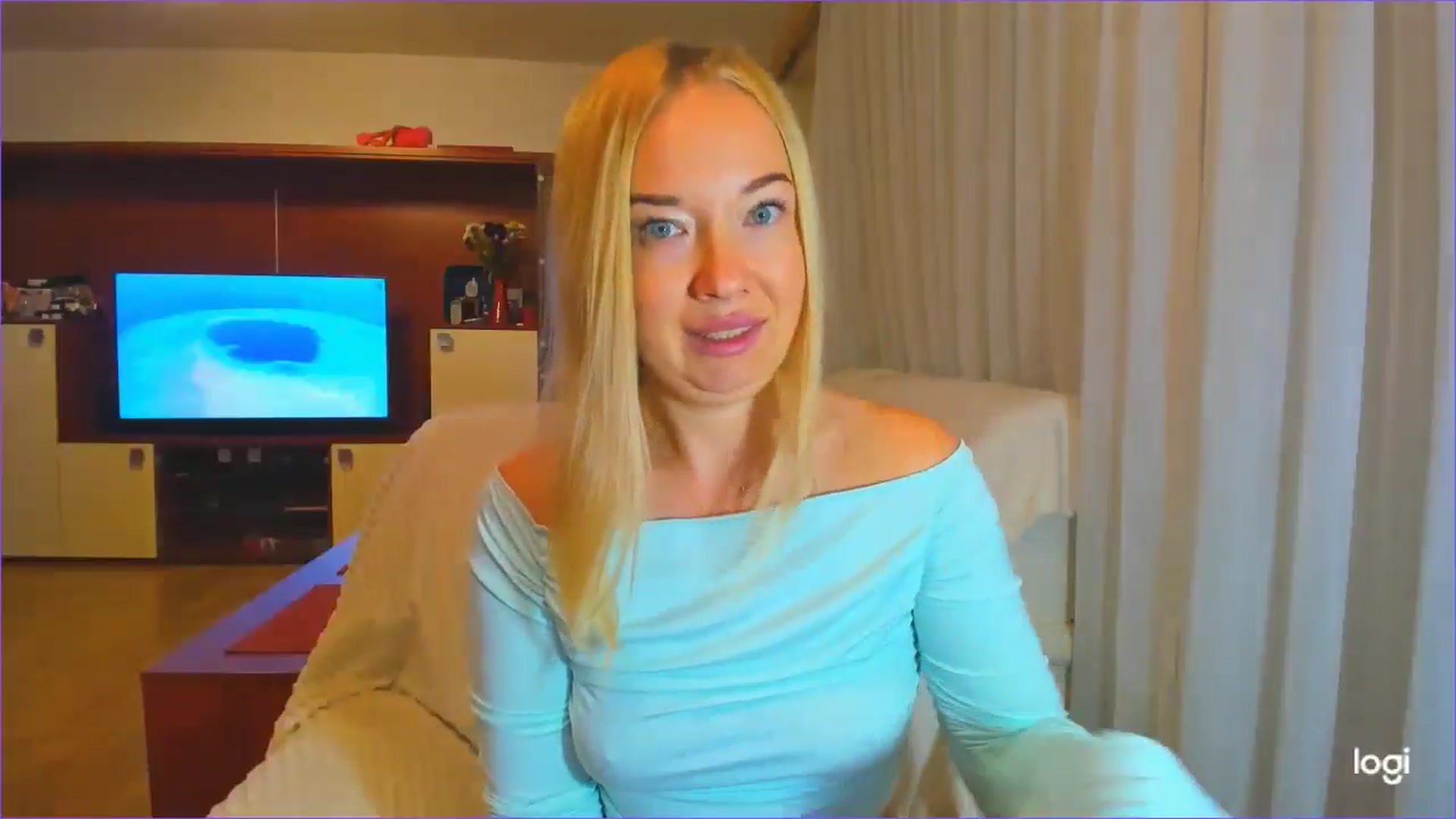 Gallery image thumbnail from FlamingoDream's myfreecams stream on, 10/02/2024, 23:55 image 19 of 20
