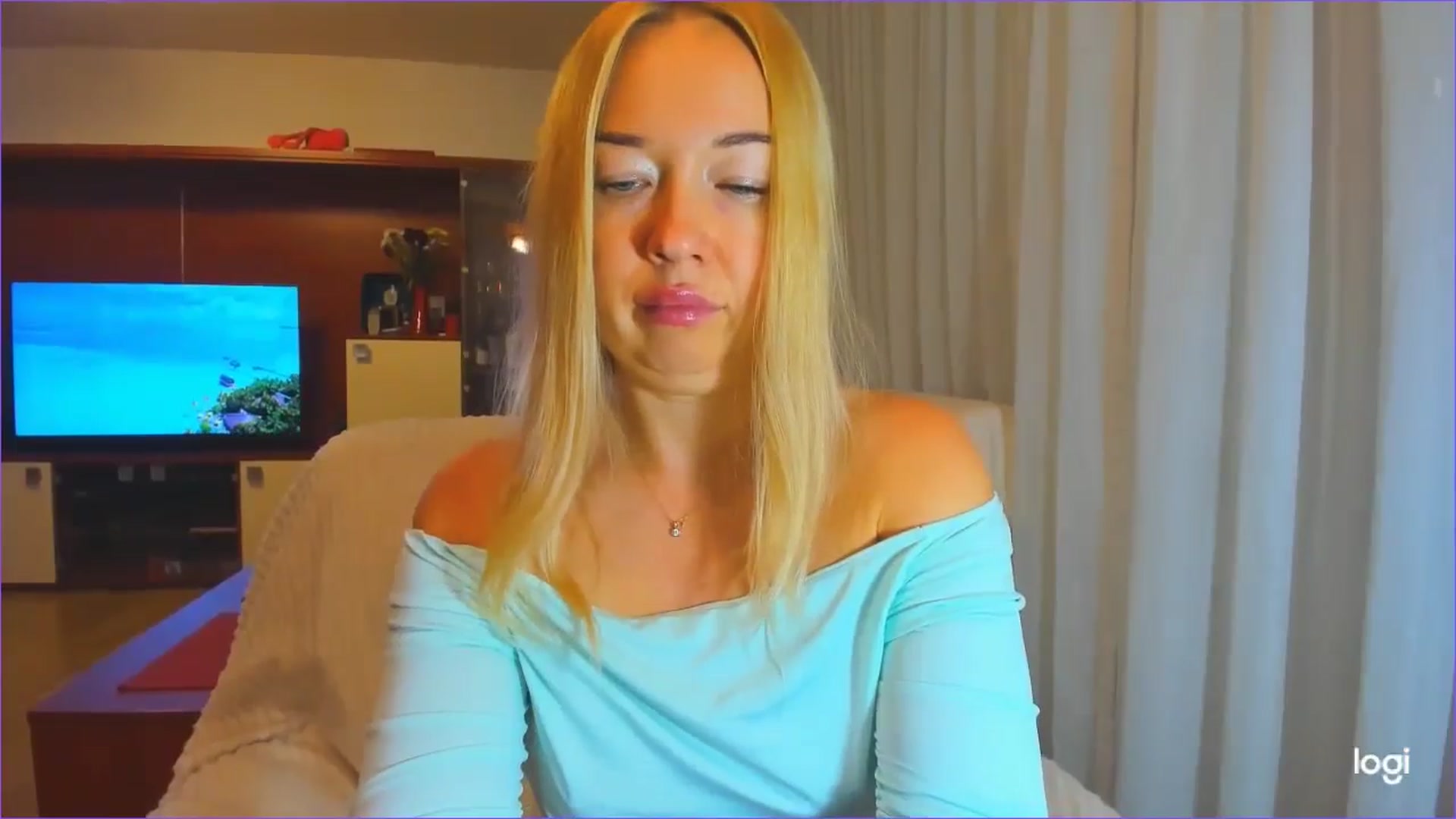 Gallery image thumbnail from FlamingoDream's myfreecams stream on, 10/03/2024, 01:46 image 3 of 20