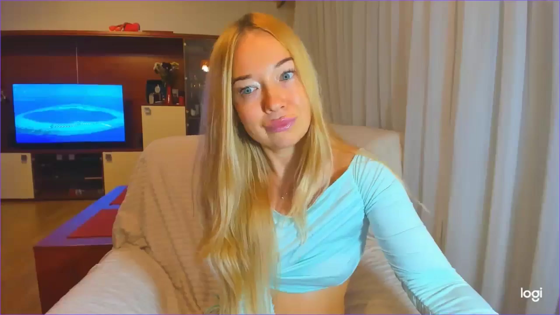 Gallery image thumbnail from FlamingoDream's myfreecams stream on, 10/03/2024, 02:37 image 14 of 20