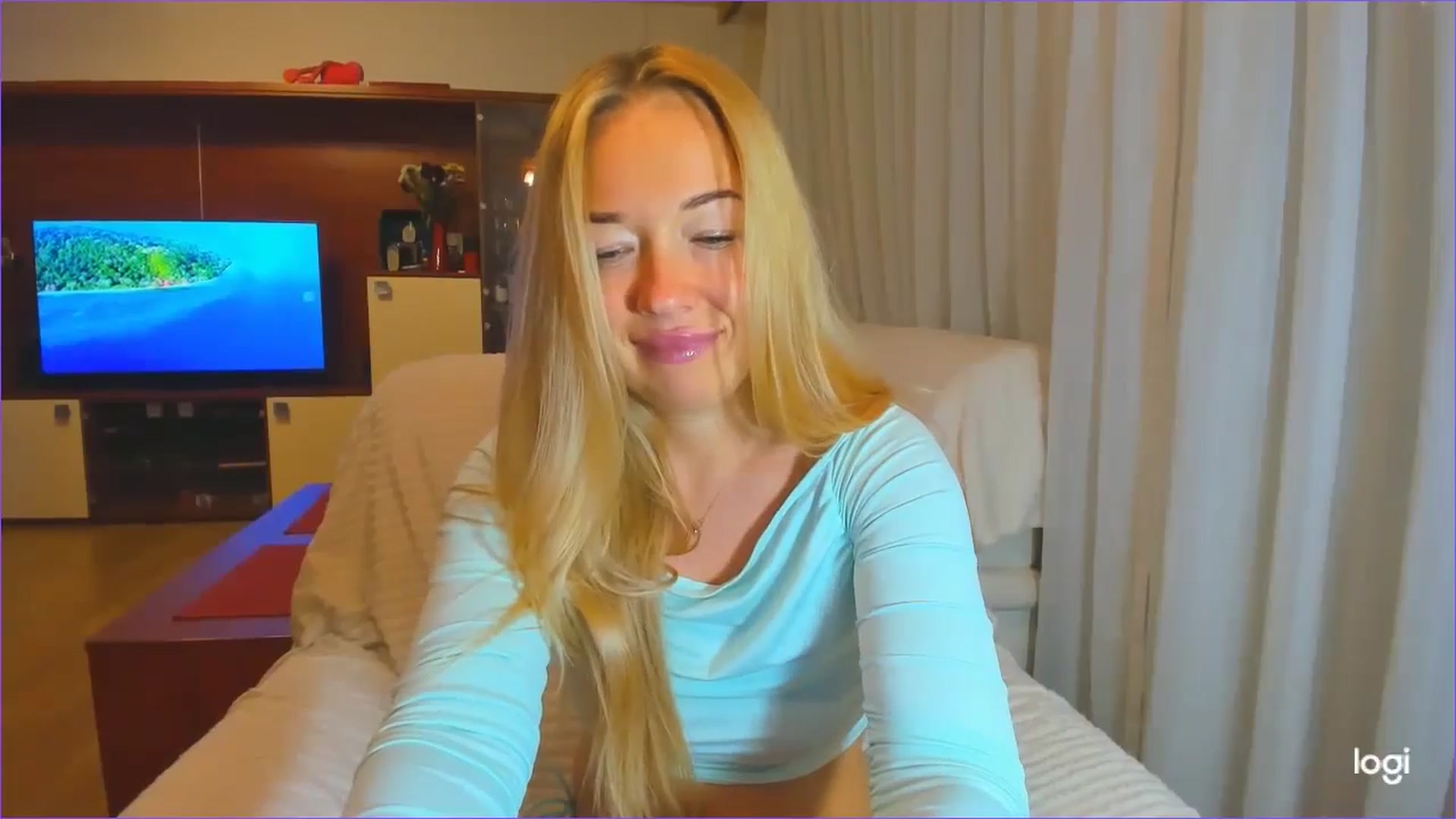 Gallery image thumbnail from FlamingoDream's myfreecams stream on, 10/03/2024, 02:37 image 19 of 20