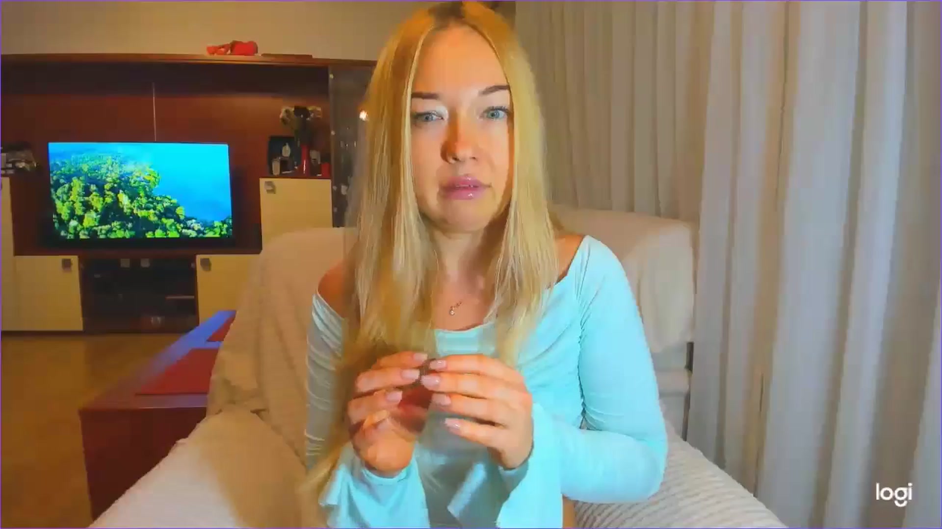 Gallery image thumbnail from FlamingoDream's myfreecams stream on, 10/03/2024, 02:37 image 3 of 20