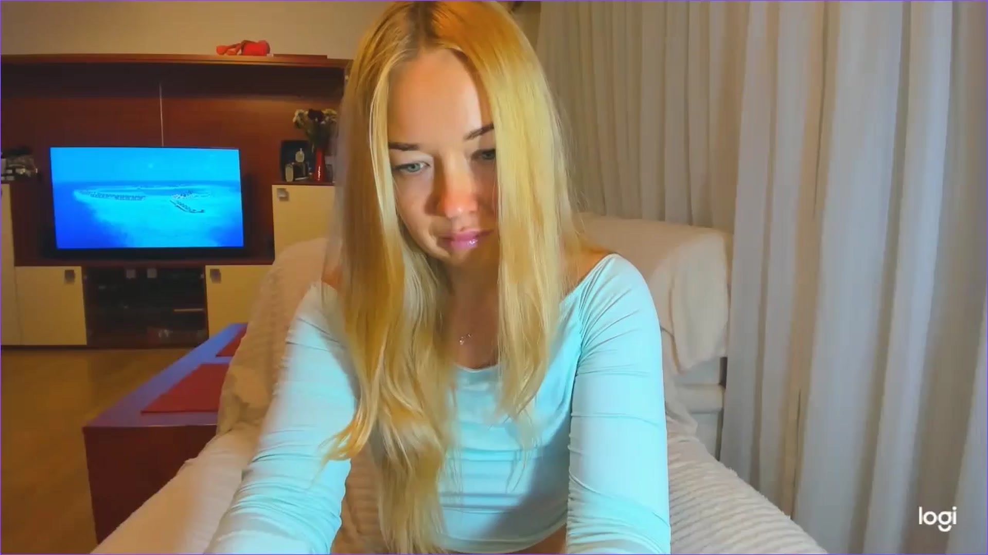 Gallery image thumbnail from FlamingoDream's myfreecams stream on, 10/03/2024, 02:37 image 7 of 20