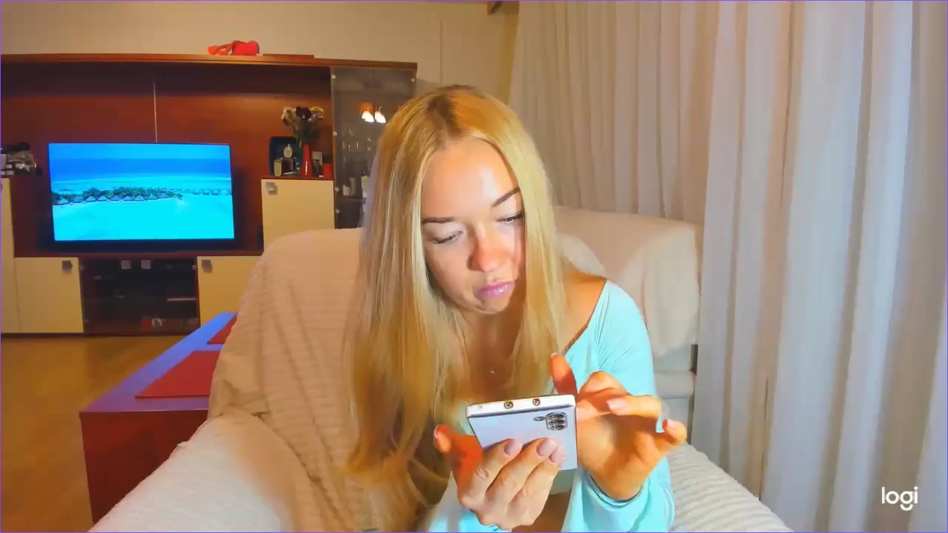 Gallery image thumbnail from FlamingoDream's myfreecams stream on, 10/03/2024, 02:37 image 9 of 20