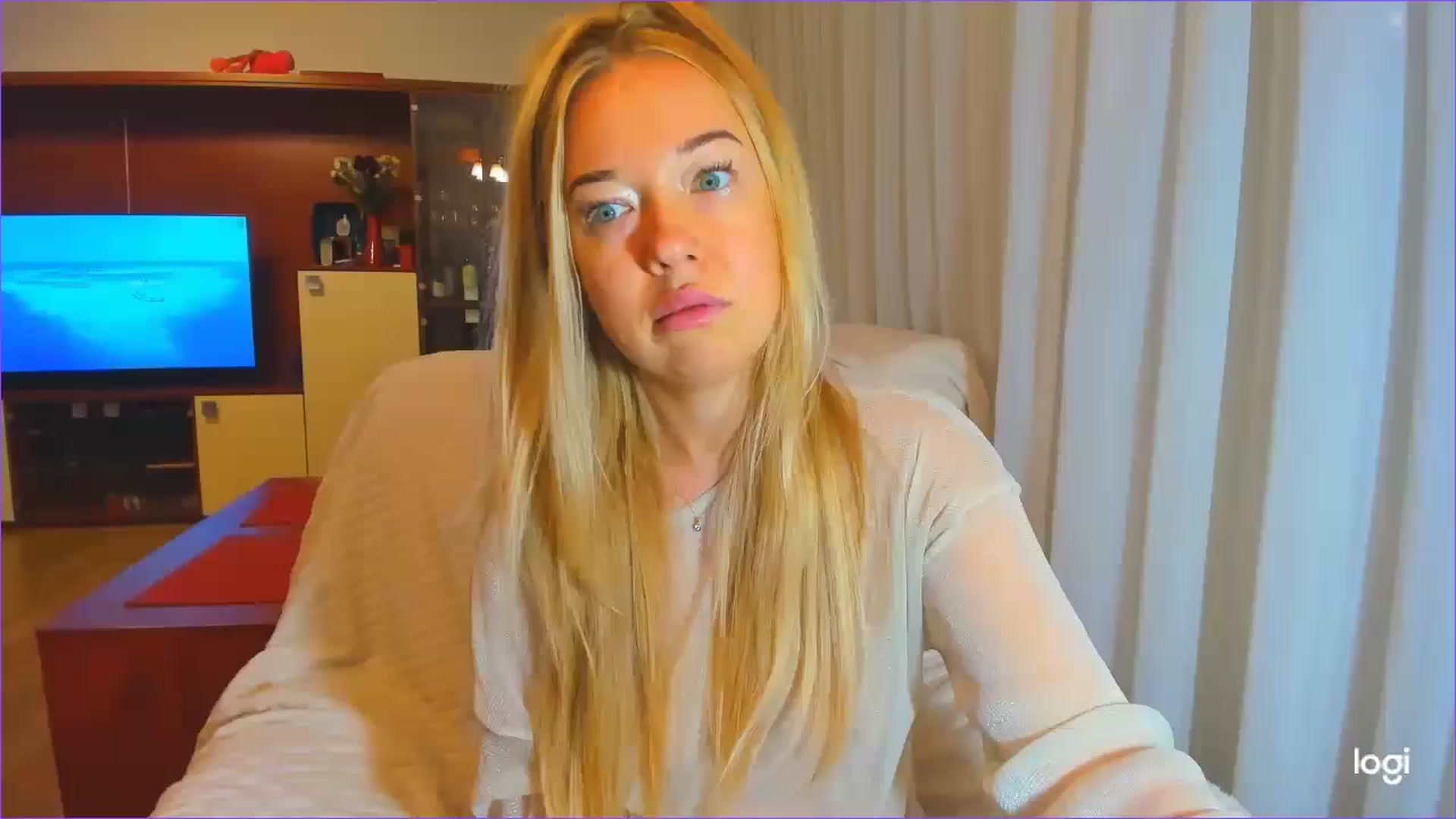 Gallery image thumbnail from FlamingoDream's myfreecams stream on, 10/04/2024, 03:41 image 15 of 20