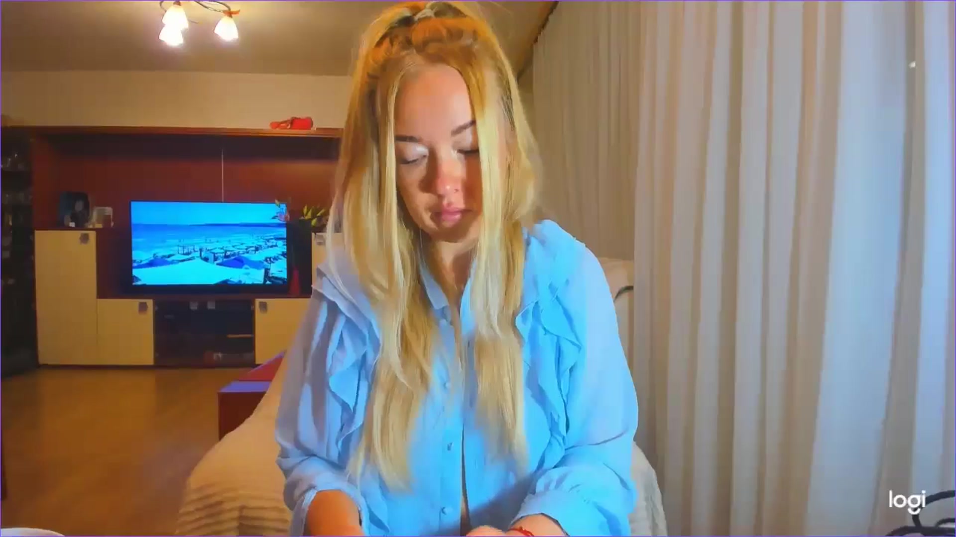 Gallery image thumbnail from FlamingoDream's myfreecams stream on, 10/07/2024, 23:09 image 4 of 20