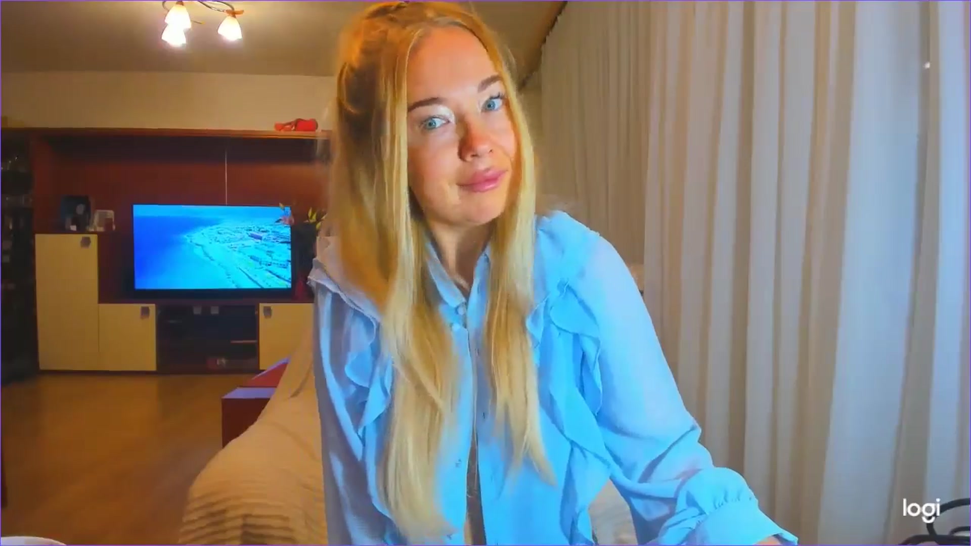 Gallery image thumbnail from FlamingoDream's myfreecams stream on, 10/07/2024, 23:09 image 3 of 20