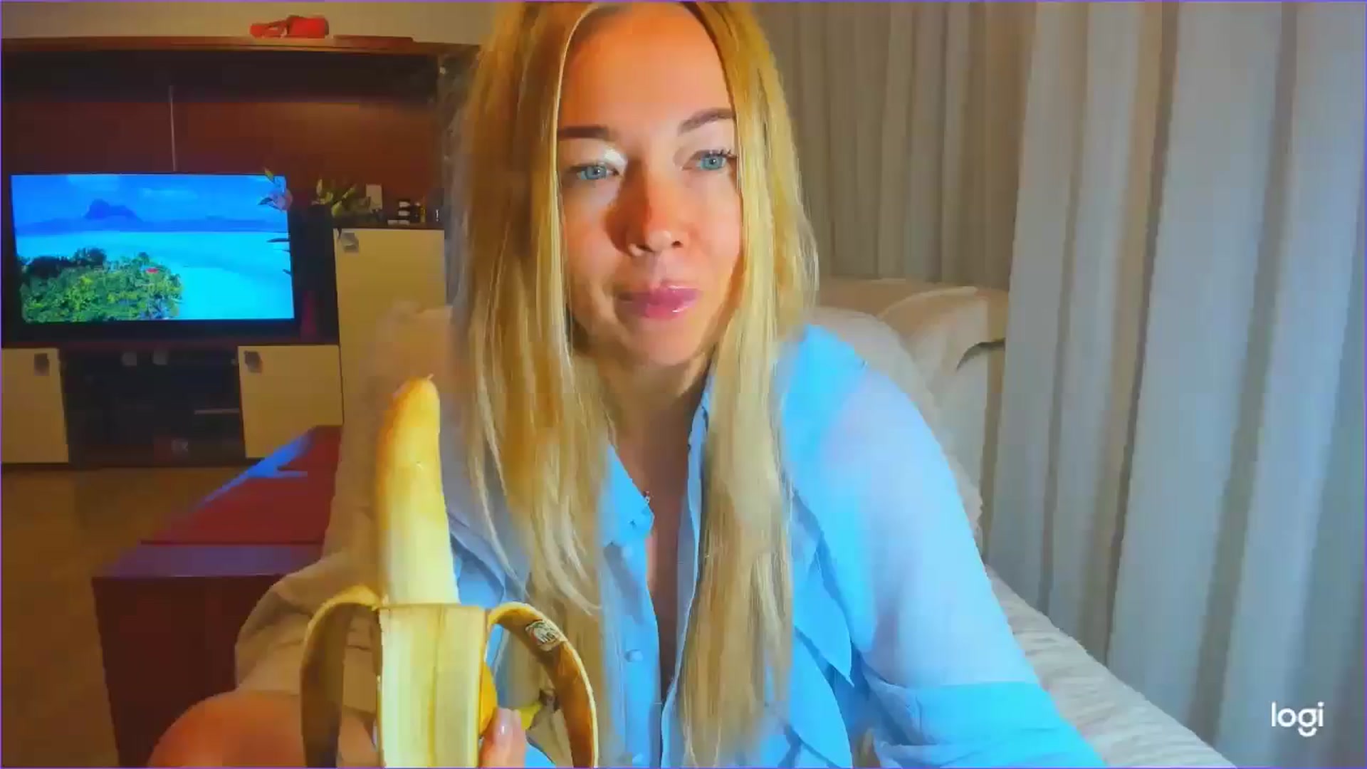 Gallery image thumbnail from FlamingoDream's myfreecams stream on, 10/08/2024, 03:01 image 11 of 20