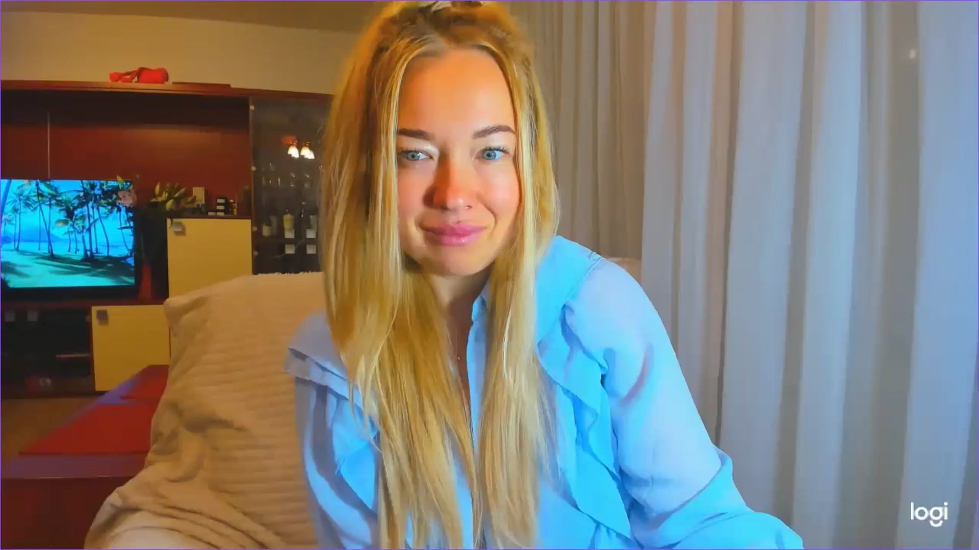 Gallery image thumbnail from FlamingoDream's myfreecams stream on, 10/08/2024, 04:09 image 6 of 20