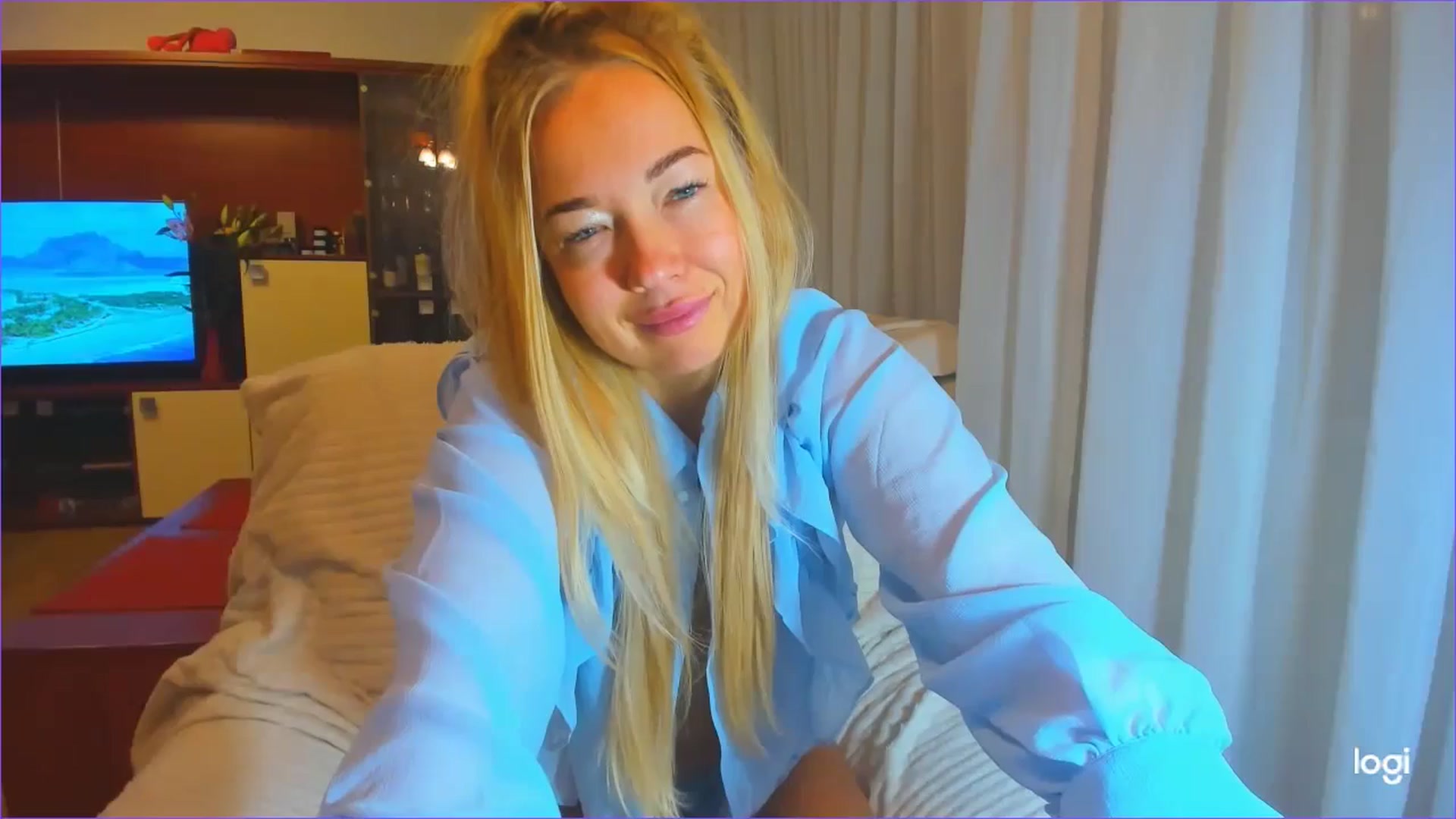 Gallery image thumbnail from FlamingoDream's myfreecams stream on, 10/08/2024, 04:09 image 1 of 20