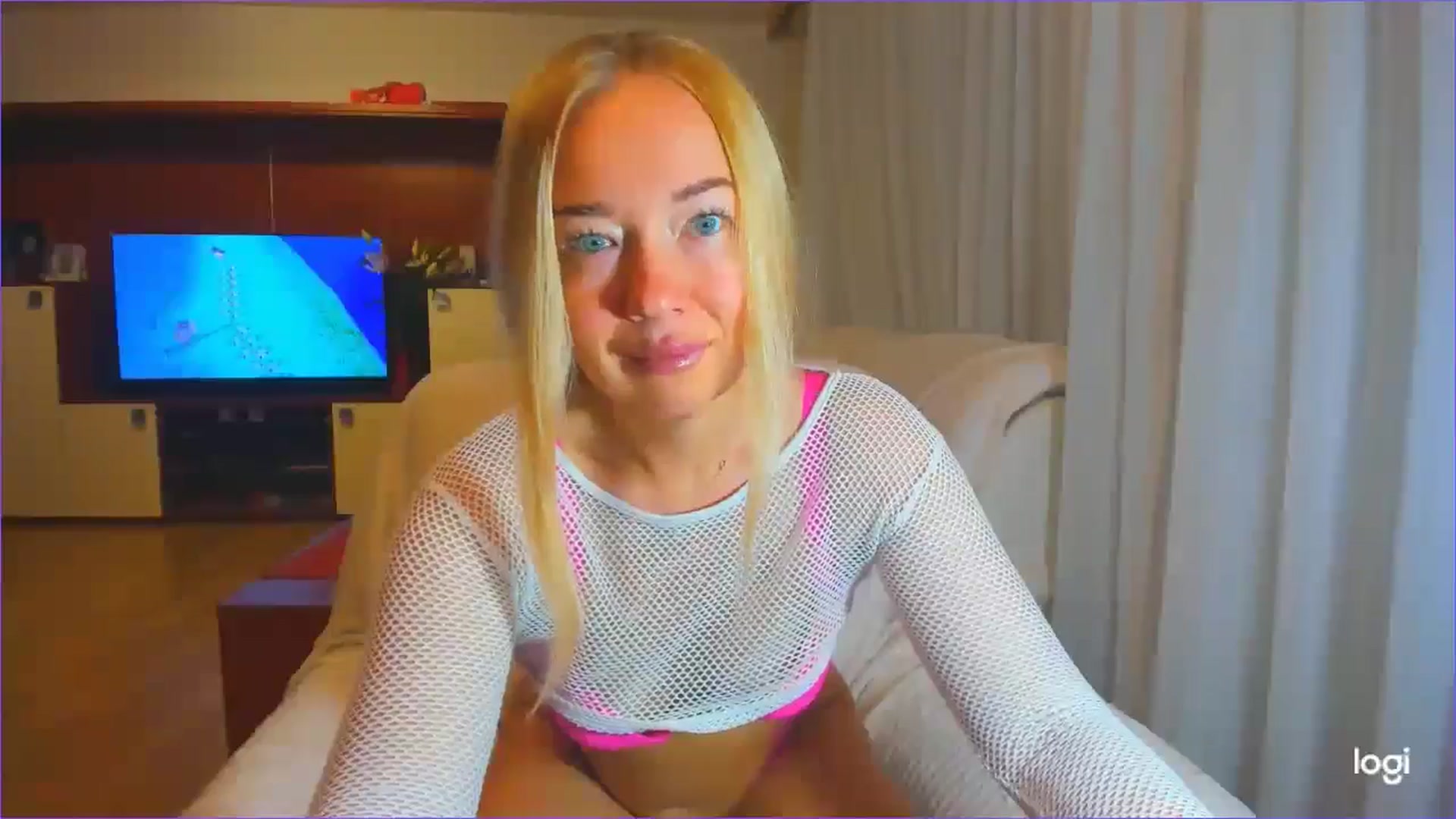 Gallery image thumbnail from FlamingoDream's myfreecams stream on, 10/08/2024, 22:34 image 6 of 20