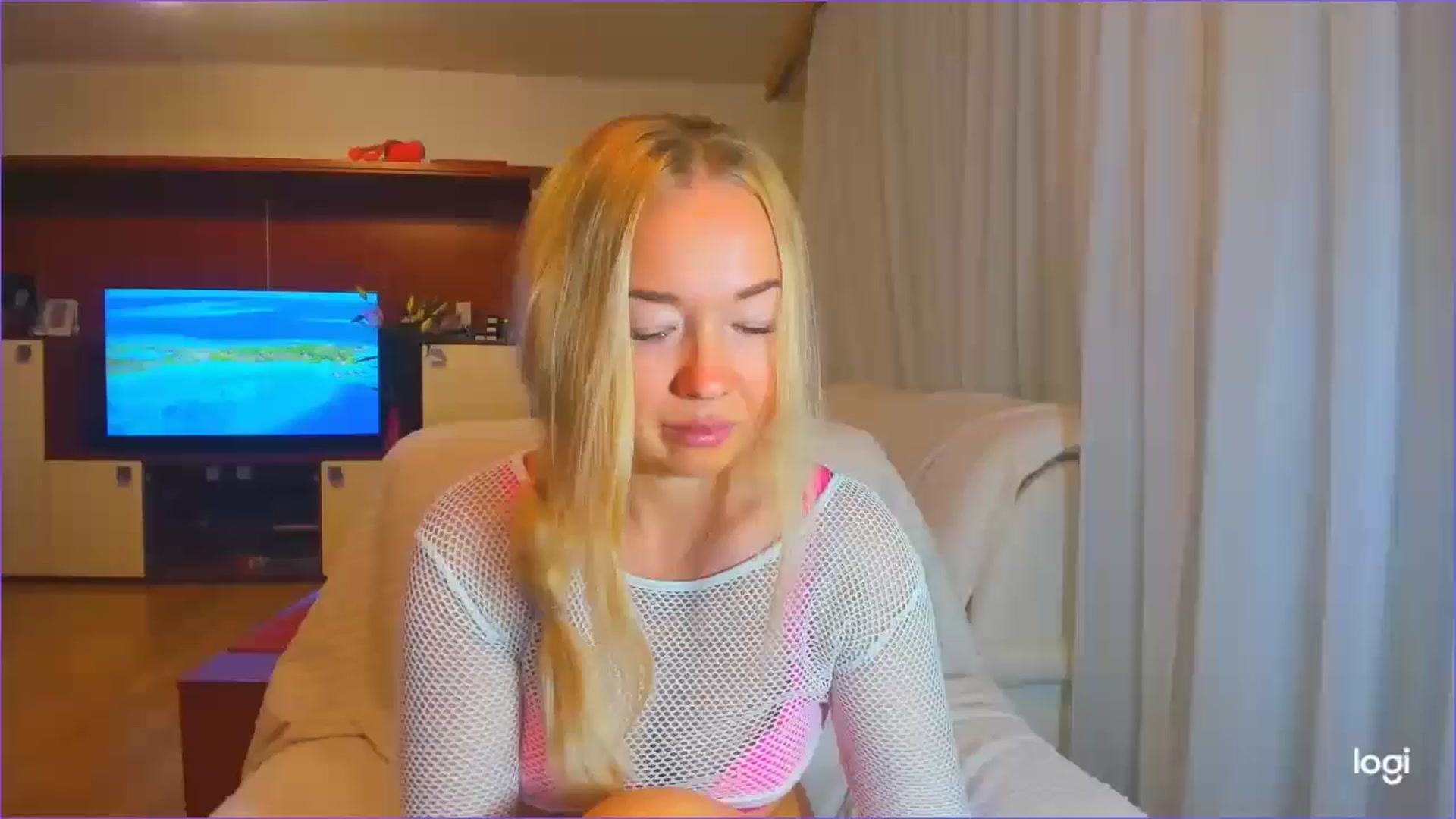 Gallery image thumbnail from FlamingoDream's myfreecams stream on, 10/08/2024, 22:34 image 9 of 20