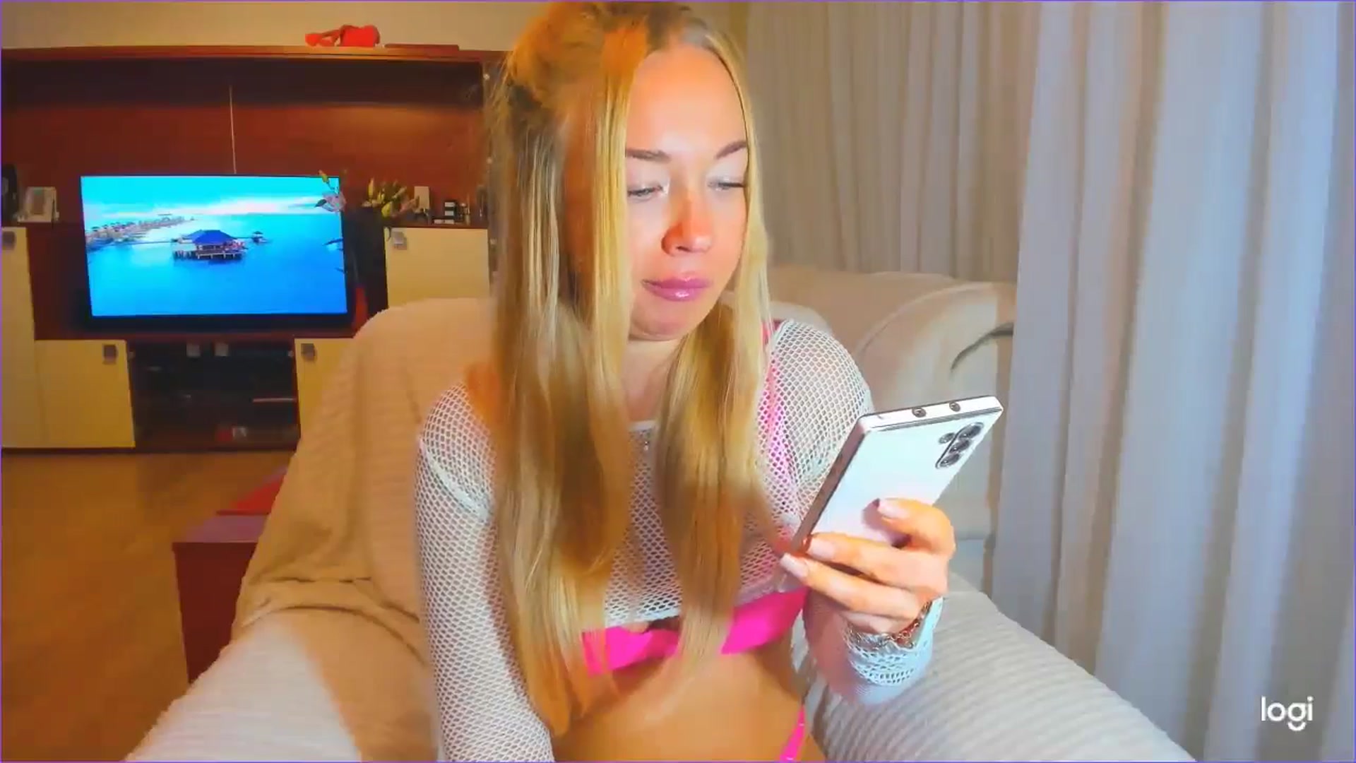 Gallery image thumbnail from FlamingoDream's myfreecams stream on, 10/08/2024, 23:41 image 20 of 20