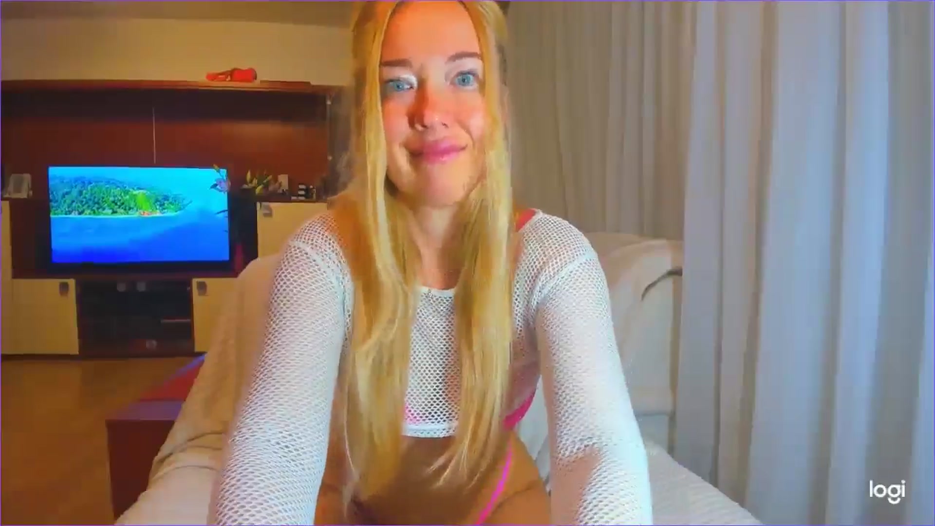 Gallery image thumbnail from FlamingoDream's myfreecams stream on, 10/09/2024, 24:29 image 13 of 20
