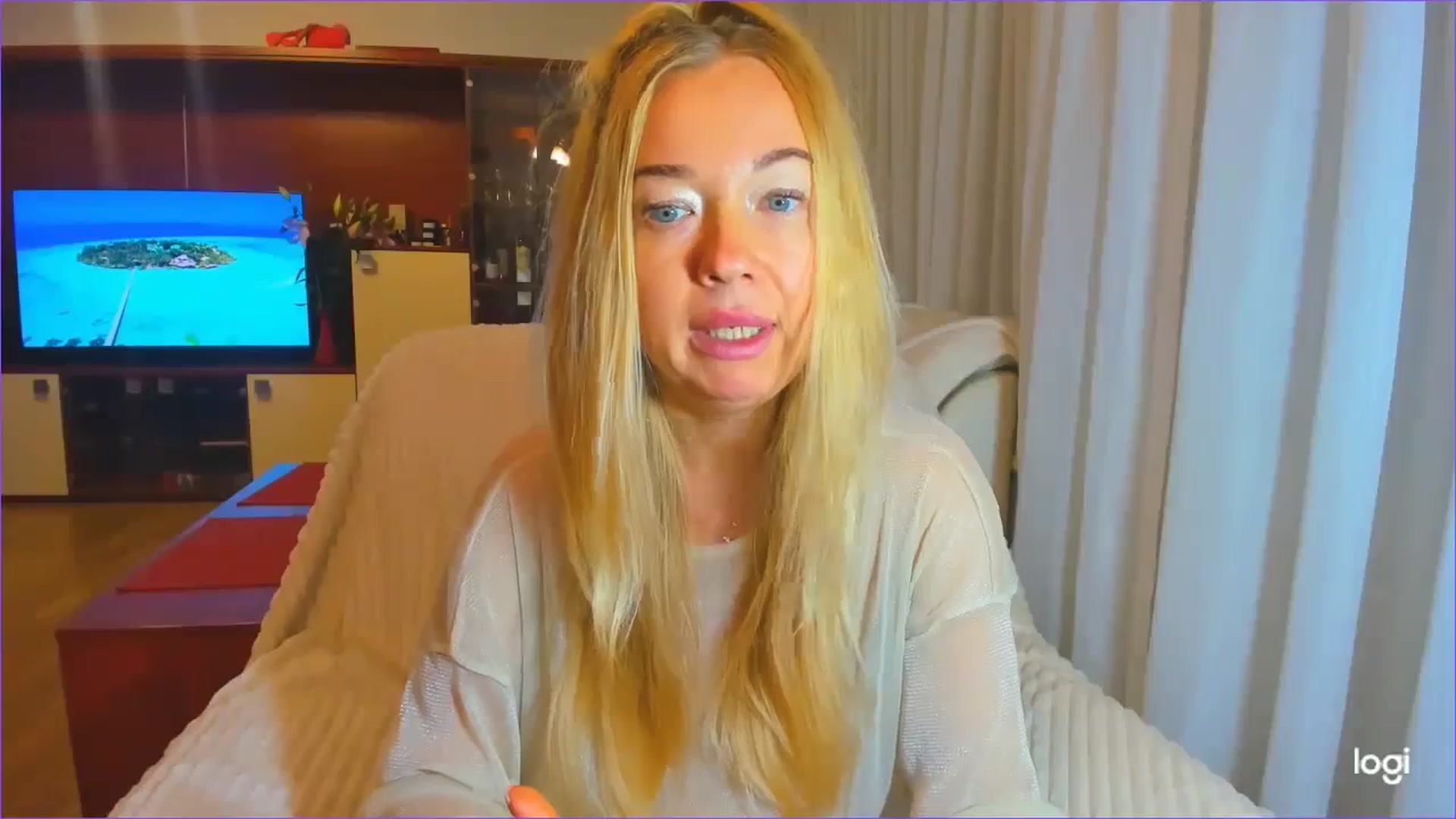 Gallery image thumbnail from FlamingoDream's myfreecams stream on, 10/09/2024, 22:56 image 14 of 20