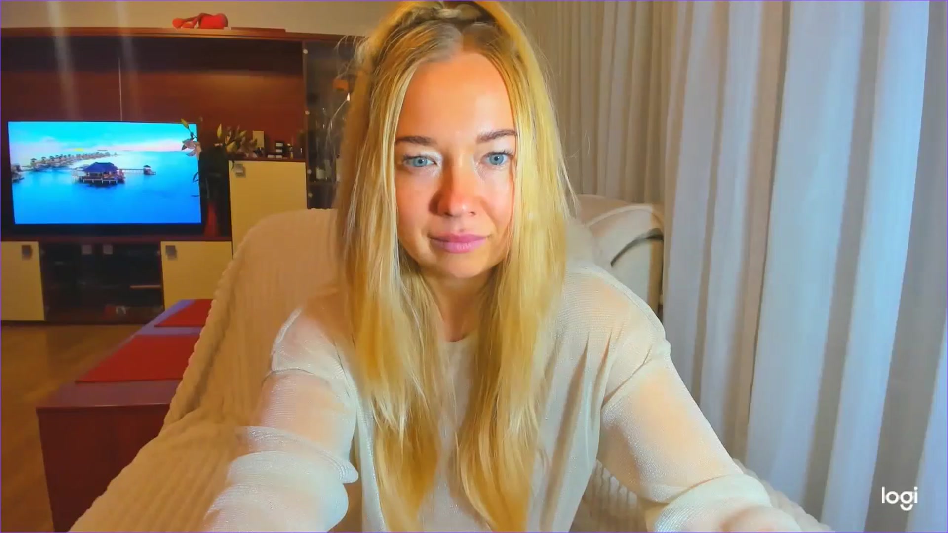 Gallery image thumbnail from FlamingoDream's myfreecams stream on, 10/09/2024, 22:56 image 10 of 20