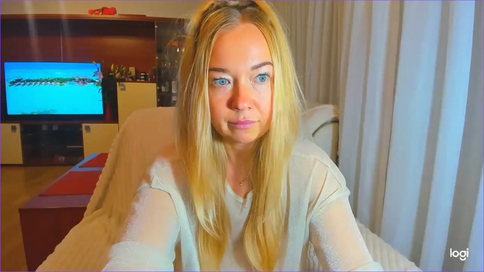 Gallery image thumbnail from FlamingoDream's myfreecams stream on, 10/09/2024, 22:56 image 3 of 20