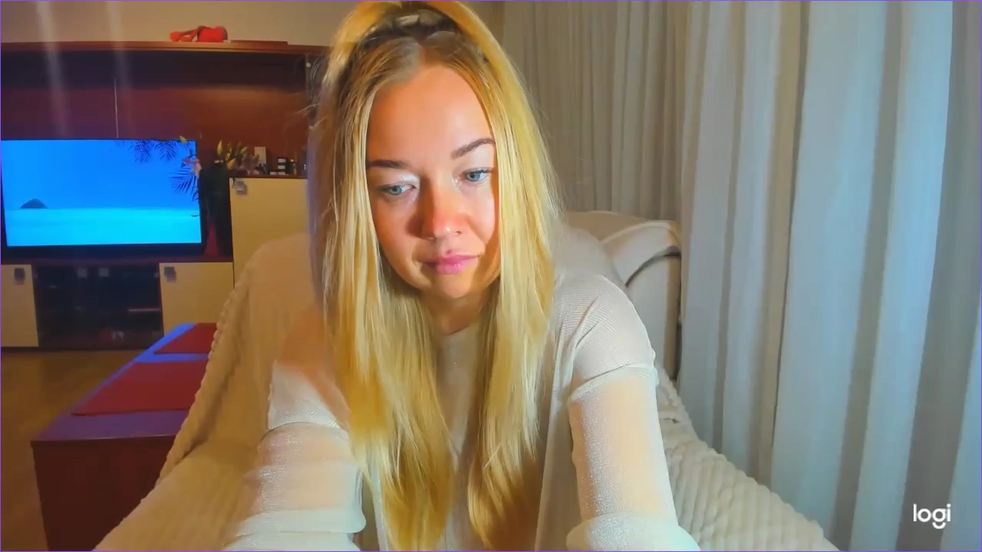 Gallery image thumbnail from FlamingoDream's myfreecams stream on, 10/10/2024, 24:02 image 19 of 20