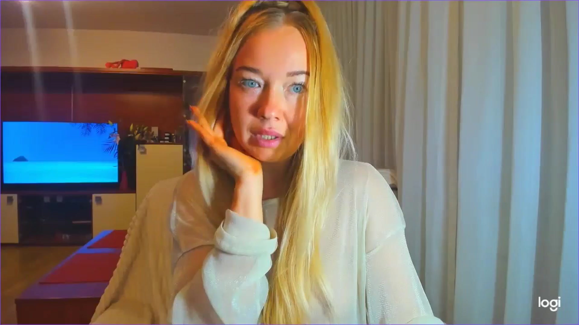 Gallery image thumbnail from FlamingoDream's myfreecams stream on, 10/10/2024, 24:02 image 10 of 20