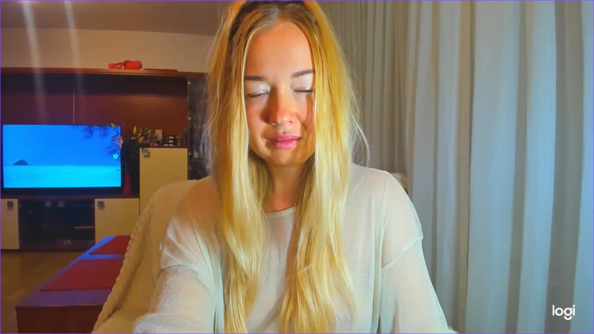Gallery image thumbnail from FlamingoDream's myfreecams stream on, 10/10/2024, 24:02 image 9 of 20
