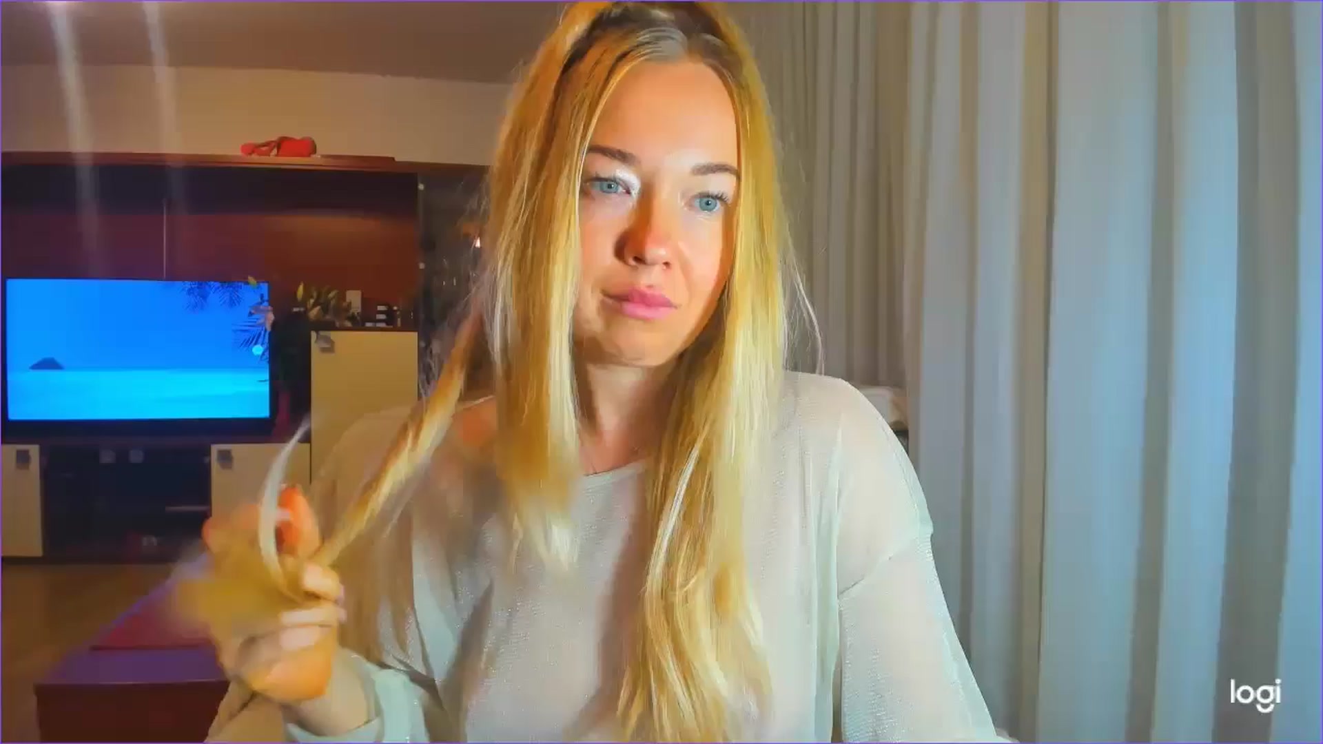 Gallery image thumbnail from FlamingoDream's myfreecams stream on, 10/10/2024, 24:02 image 8 of 20