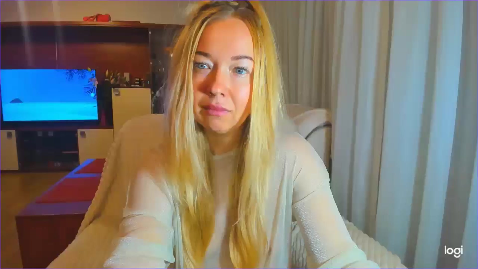 Gallery image thumbnail from FlamingoDream's myfreecams stream on, 10/10/2024, 24:02 image 17 of 20