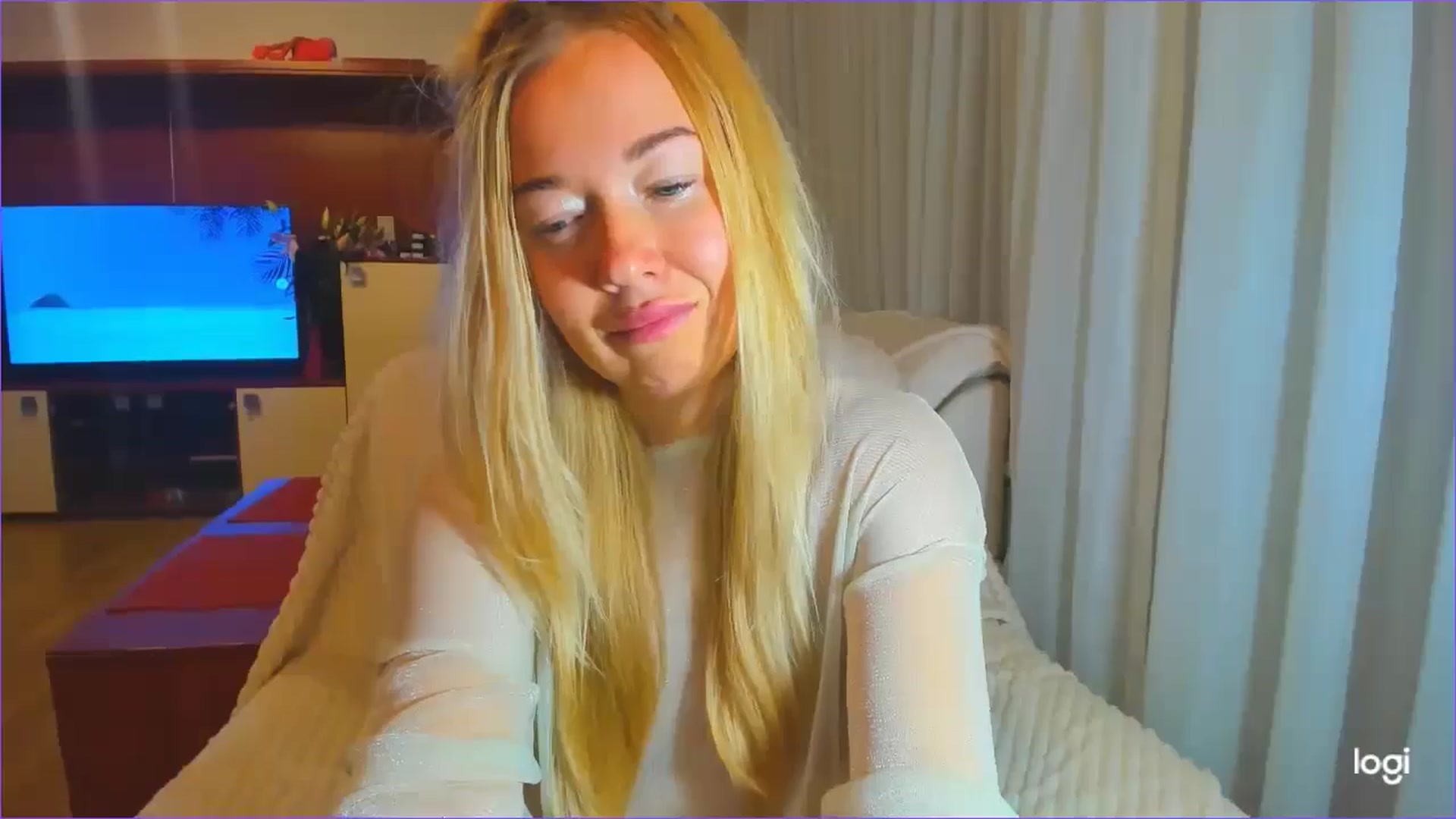 Gallery image thumbnail from FlamingoDream's myfreecams stream on, 10/10/2024, 24:02 image 16 of 20