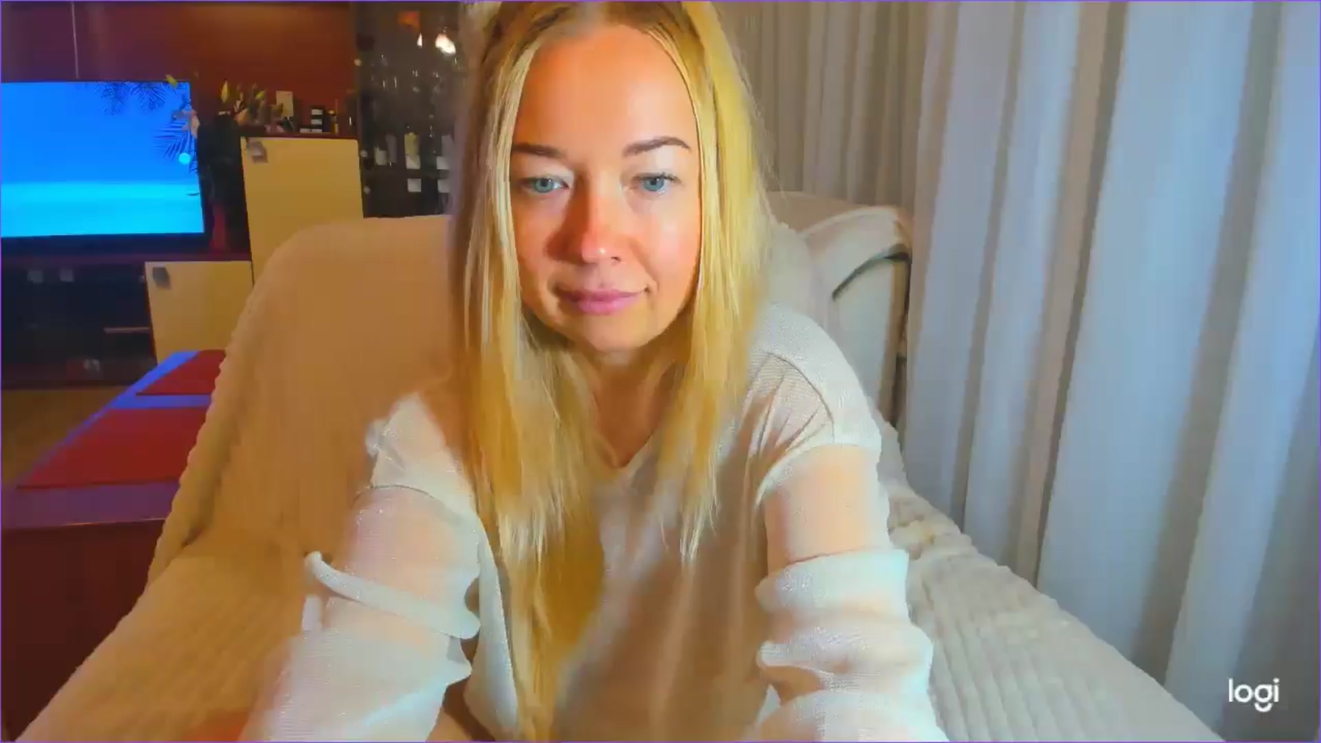 Gallery image thumbnail from FlamingoDream's myfreecams stream on, 10/10/2024, 03:41 image 7 of 20