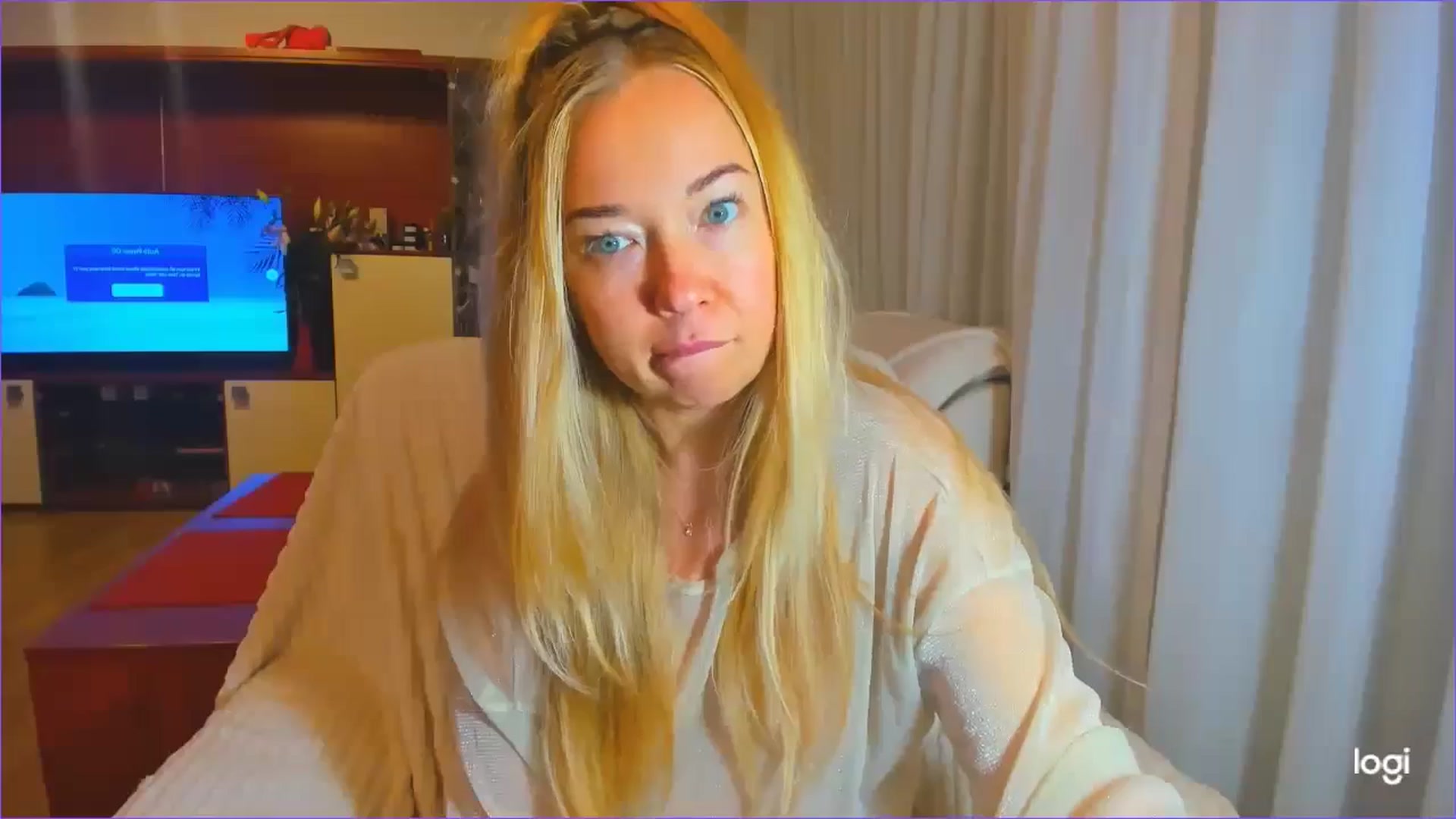 Gallery image thumbnail from FlamingoDream's myfreecams stream on, 10/10/2024, 03:41 image 17 of 20