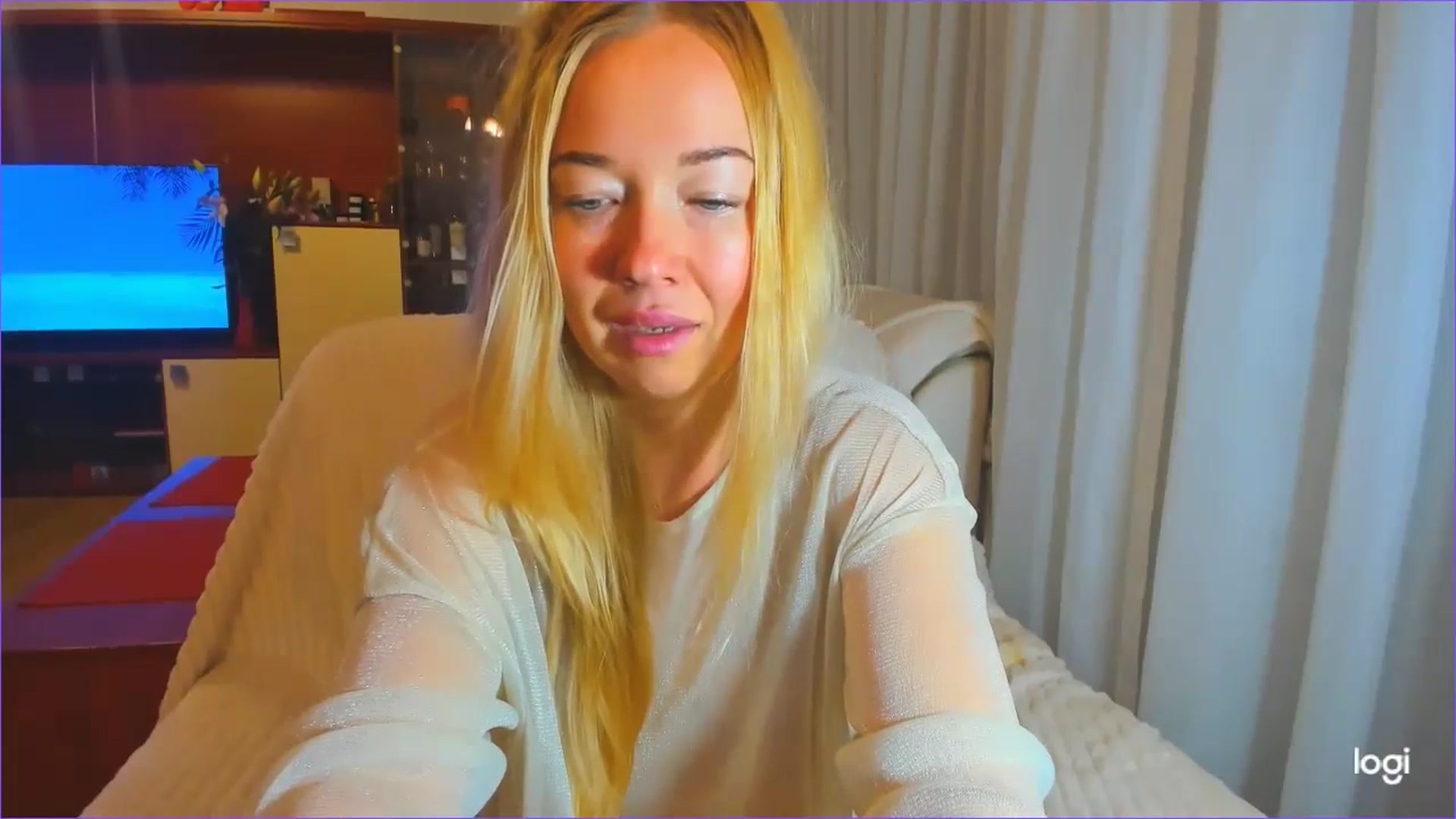 Gallery image thumbnail from FlamingoDream's myfreecams stream on, 10/10/2024, 03:41 image 8 of 20
