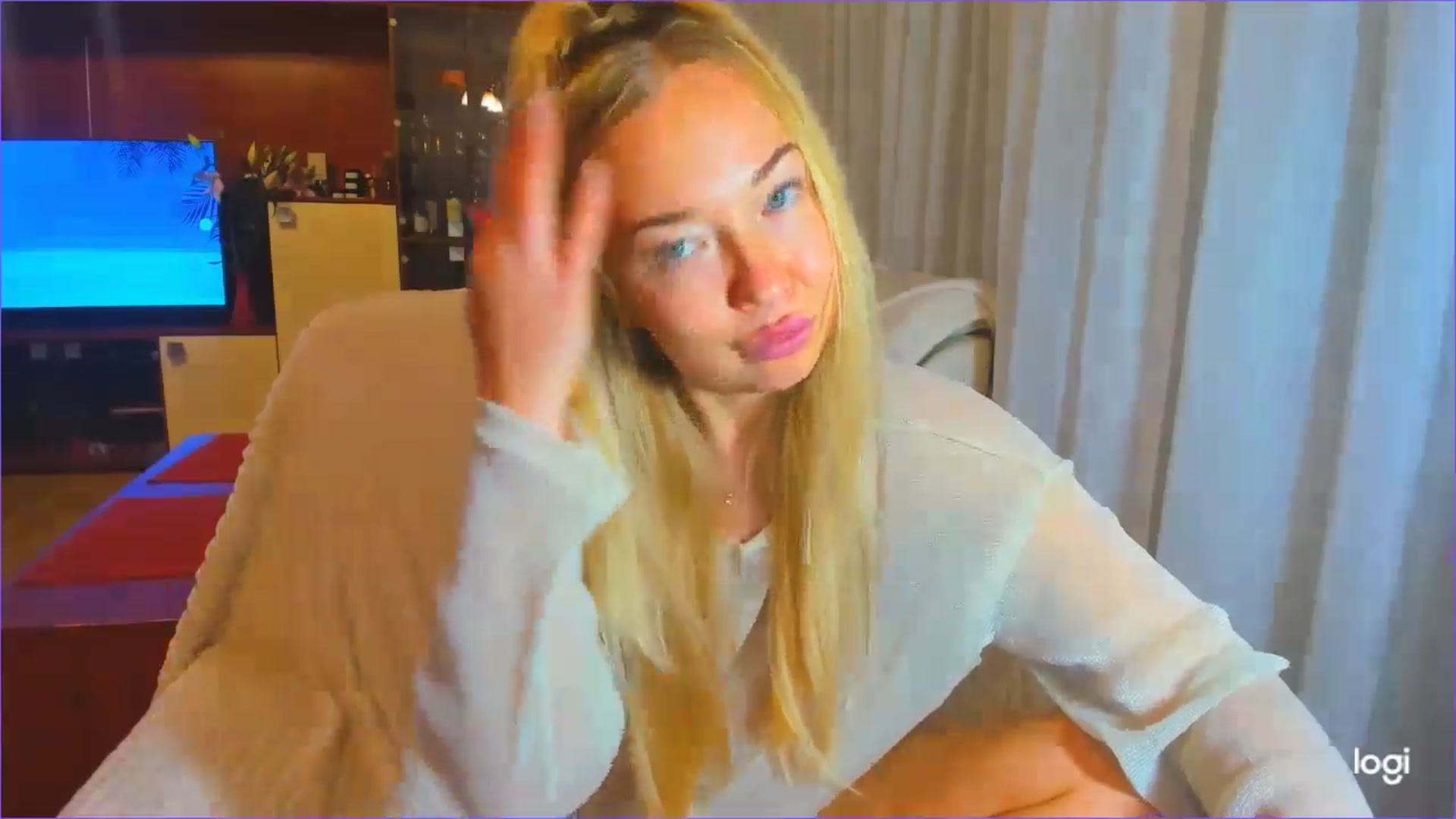 Gallery image thumbnail from FlamingoDream's myfreecams stream on, 10/10/2024, 03:41 image 3 of 20