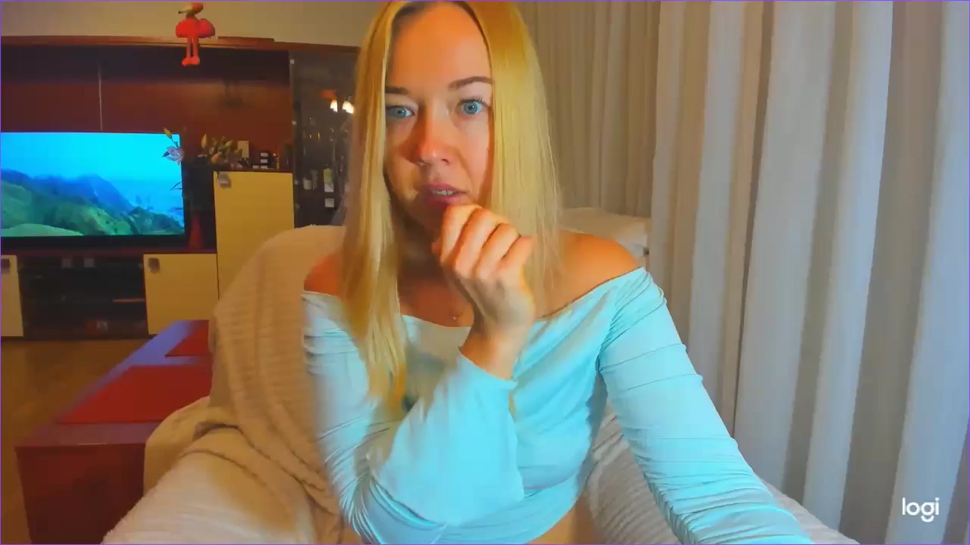 Gallery image thumbnail from FlamingoDream's myfreecams stream on, 10/11/2024, 01:08 image 8 of 20
