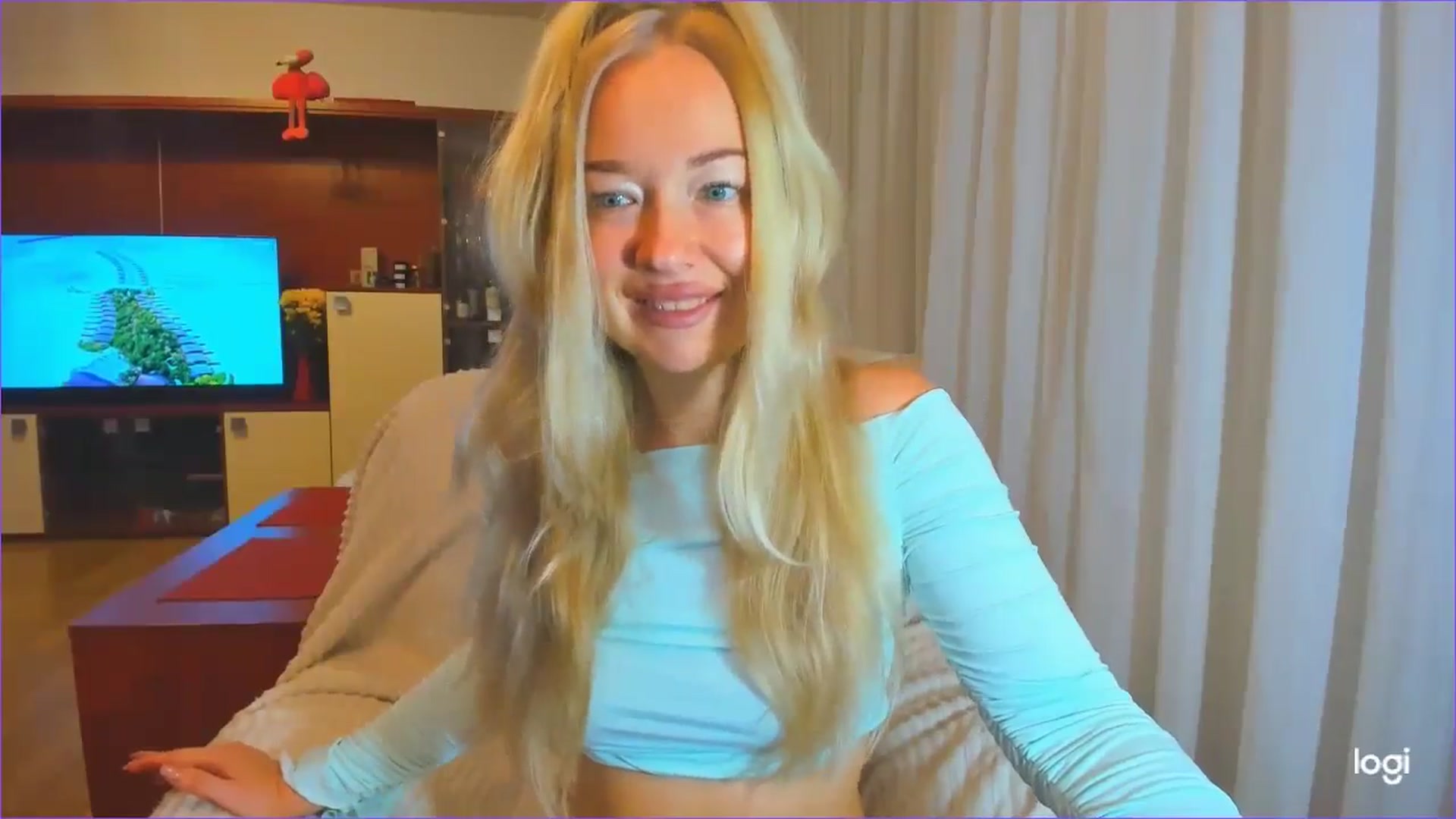 Gallery image thumbnail from FlamingoDream's myfreecams stream on, 10/16/2024, 20:22 image 5 of 20