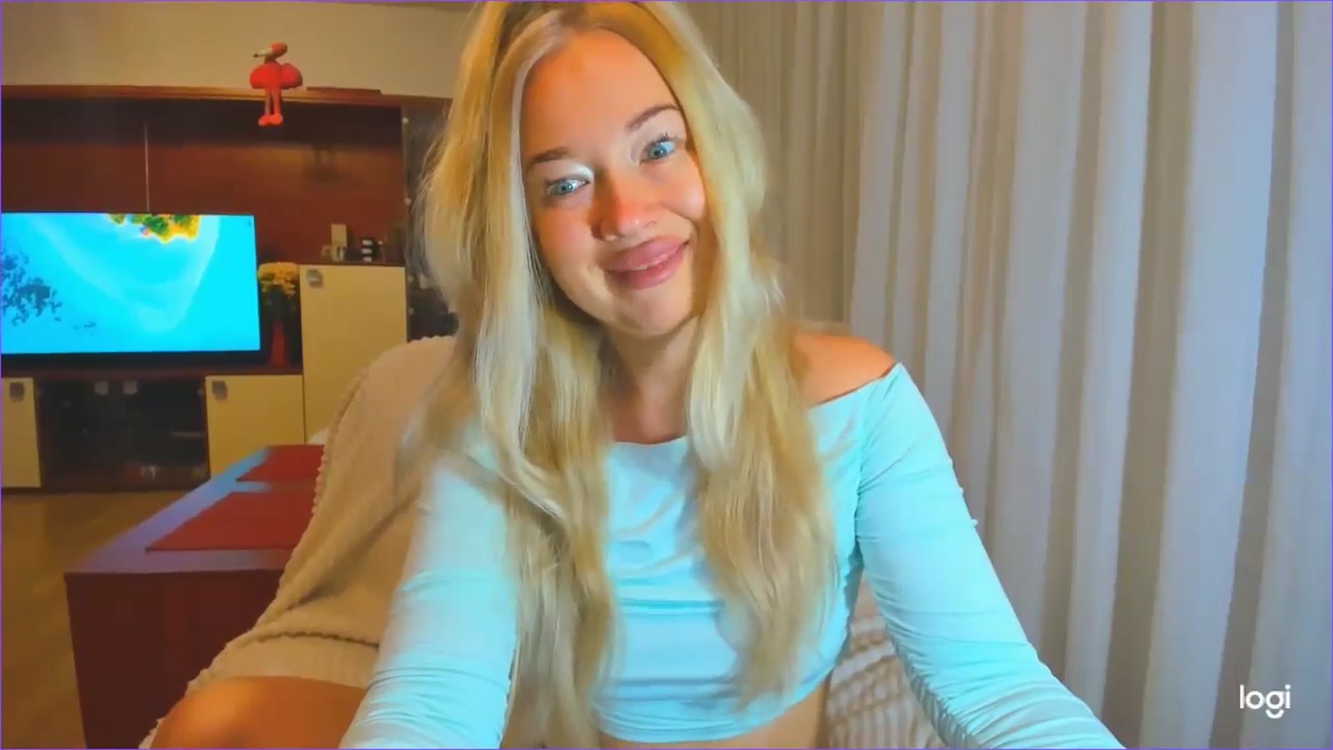 Gallery image thumbnail from FlamingoDream's myfreecams stream on, 10/16/2024, 20:22 image 15 of 20