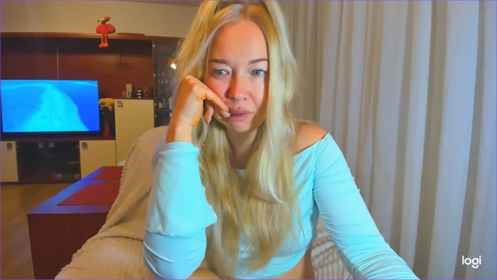 Gallery image thumbnail from FlamingoDream's myfreecams stream on, 10/16/2024, 20:22 image 11 of 20